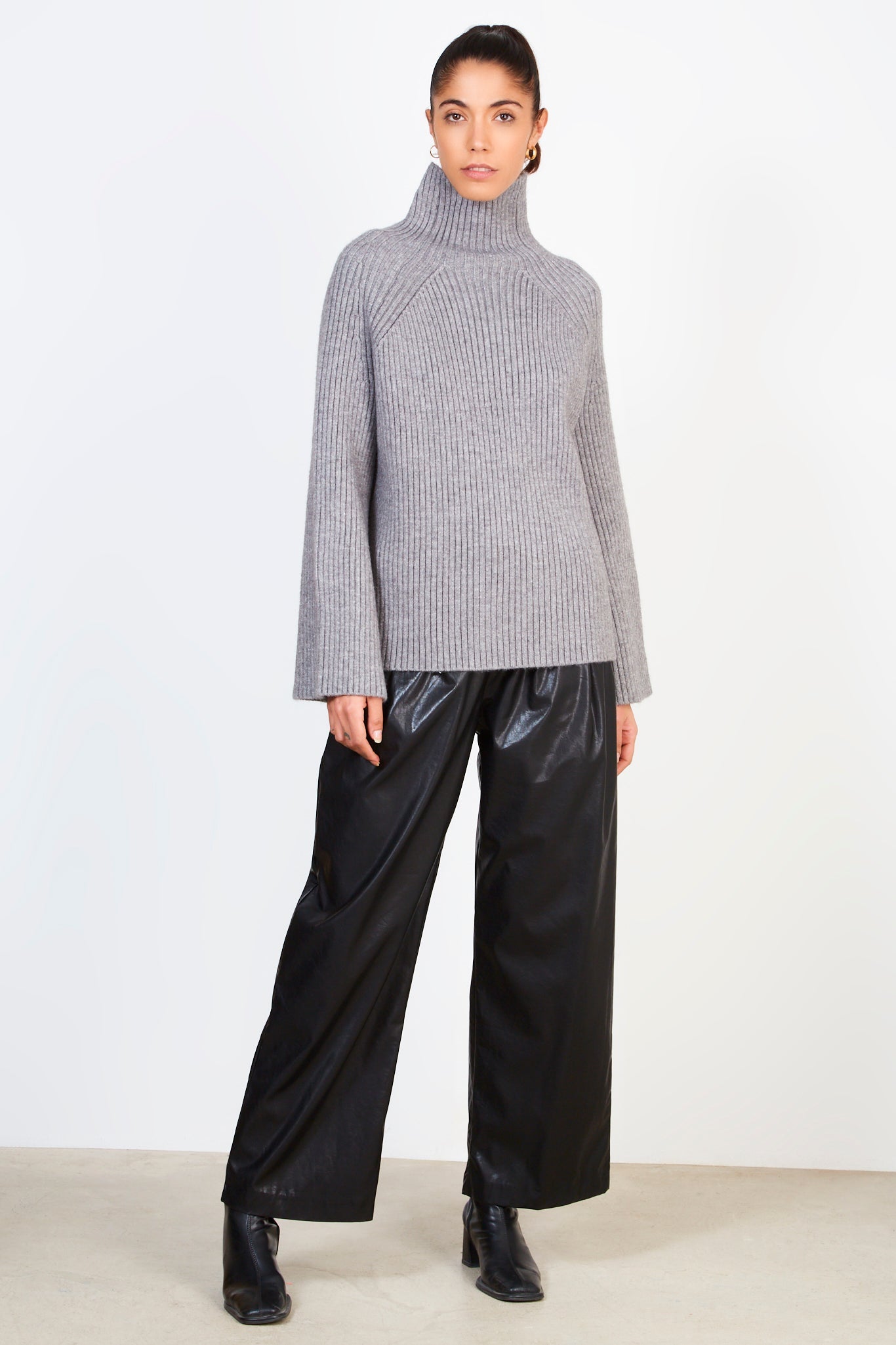 Grey shaped thick rib turtleneck jumper_4