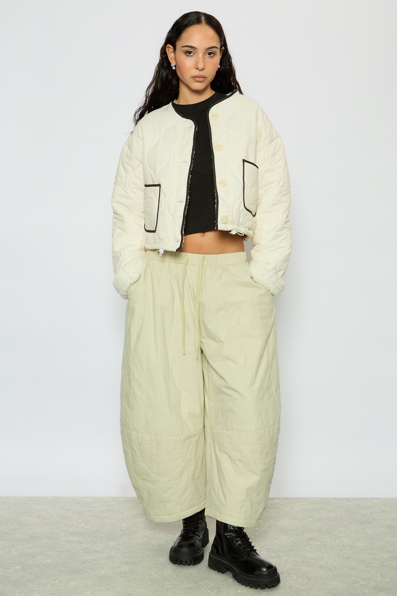 Ivory and black fuzzy lined circle quilted jacket_5