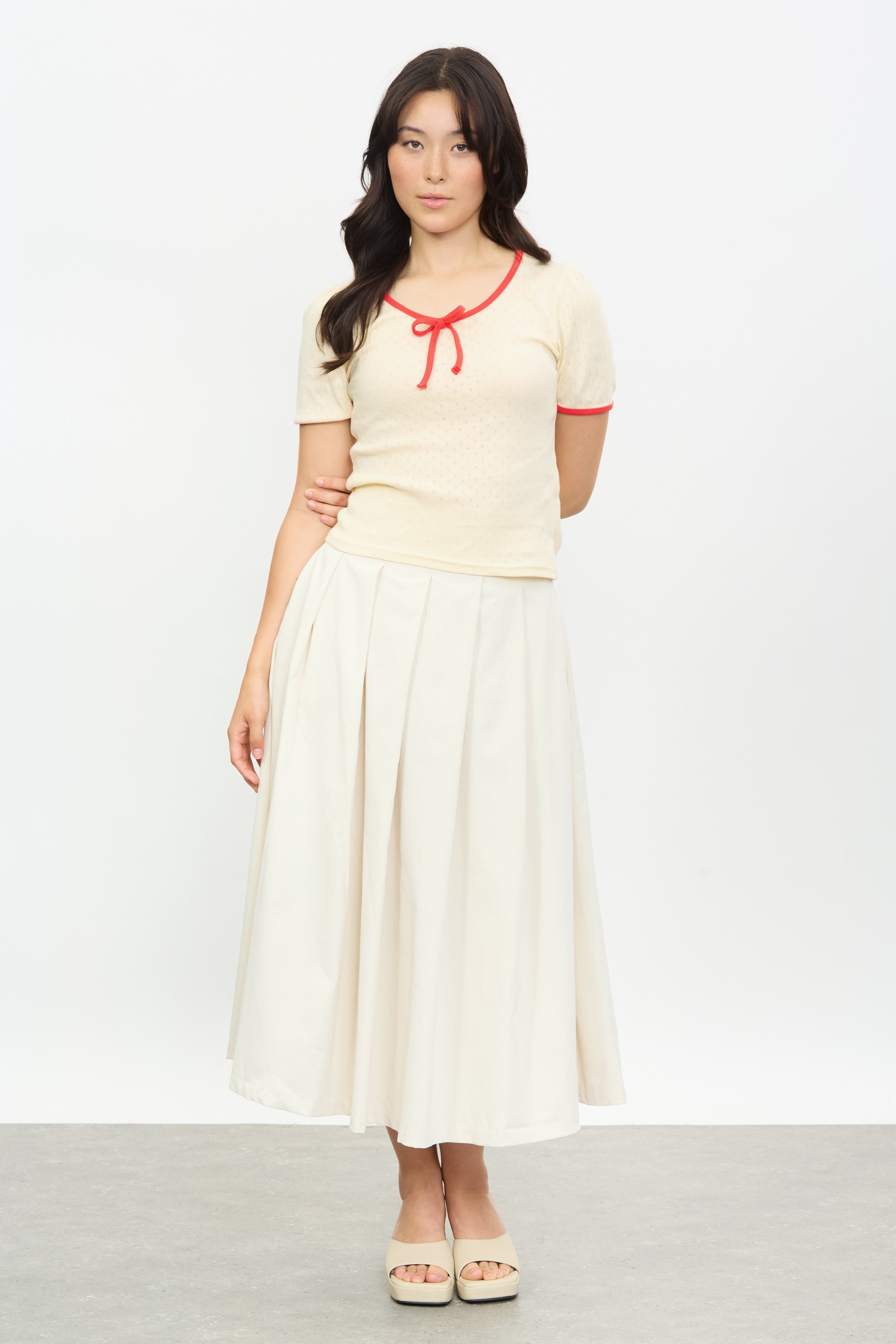 Ivory and red contrast trim bow front tee_4