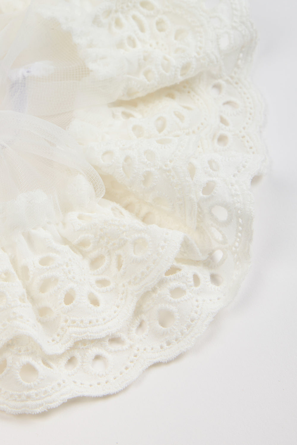 Ivory floral ribbon cluster embroidered scrunchie_2
