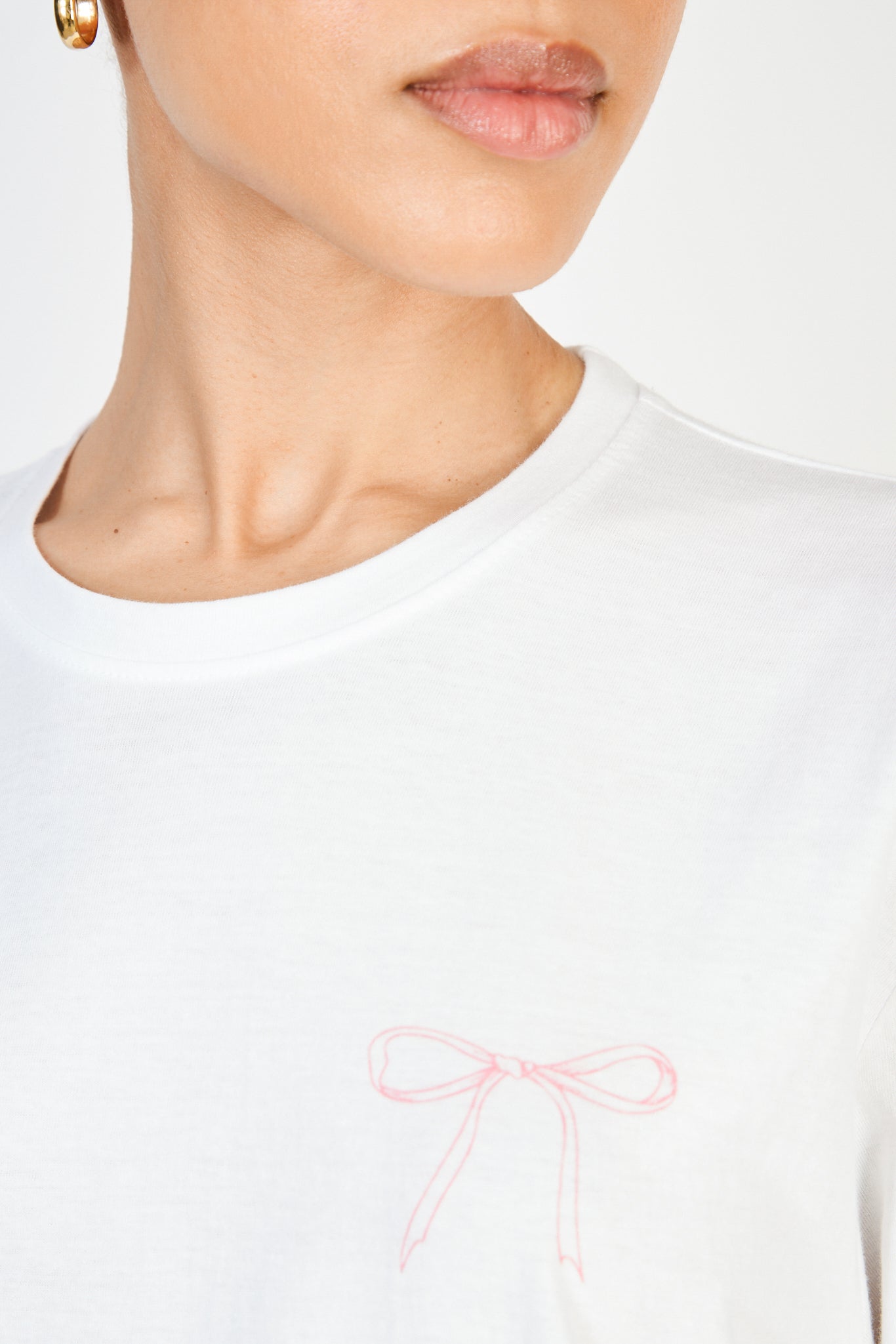 Ivory giant pink bow print t-shirt_3