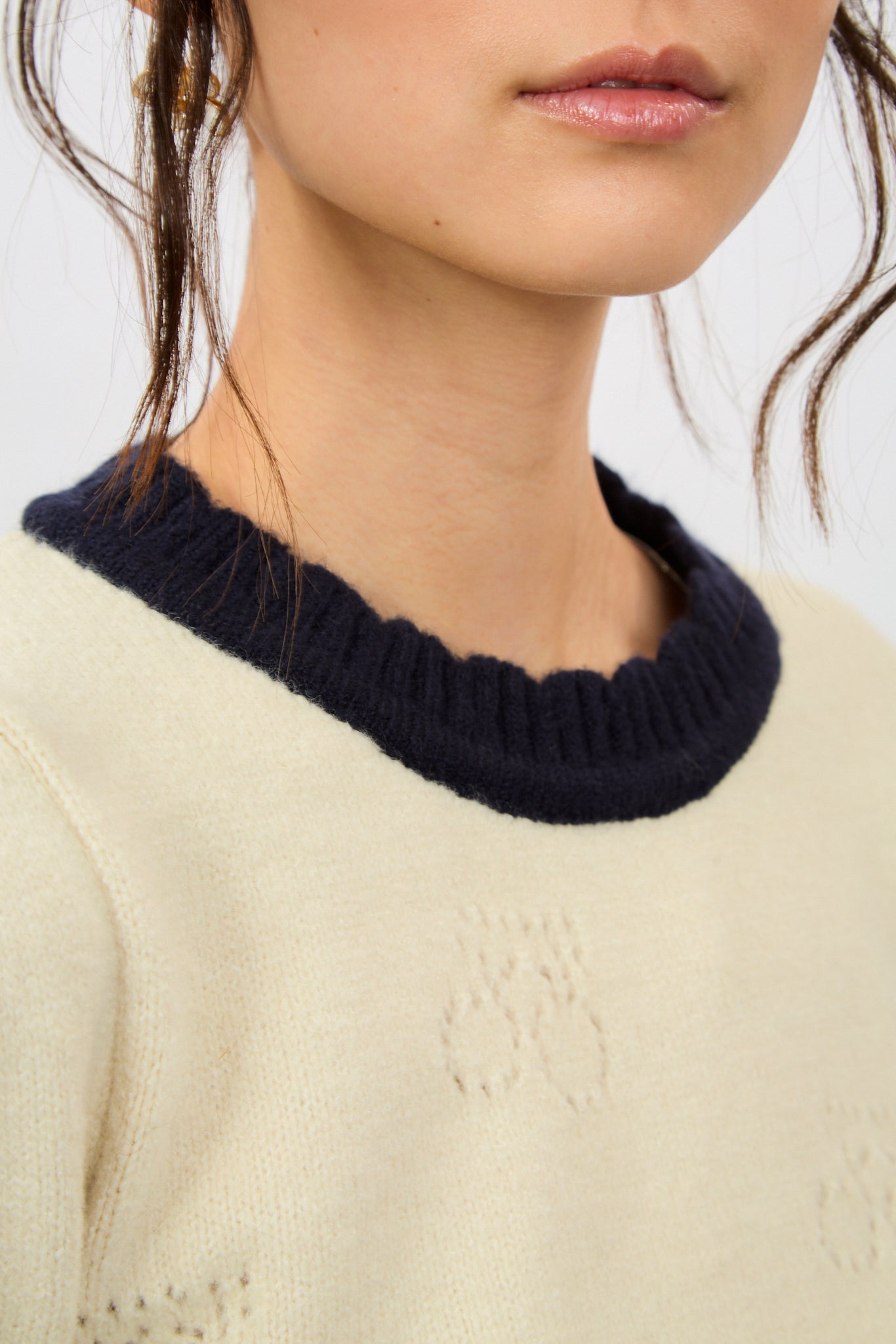 Ivory intarsia floral navy blue scalloped trim jumper_3