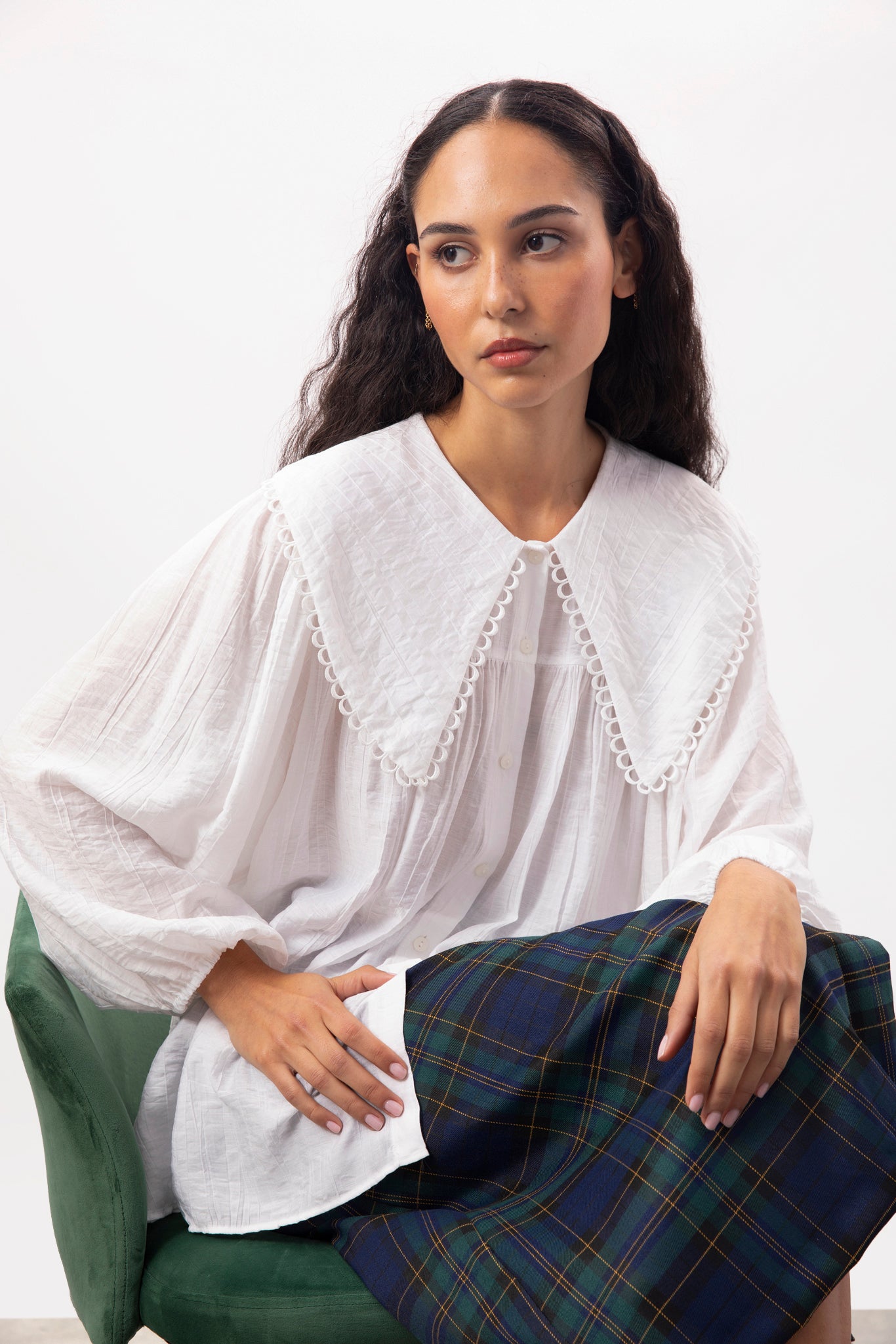 Ivory large eyelet trim collar blouse_4