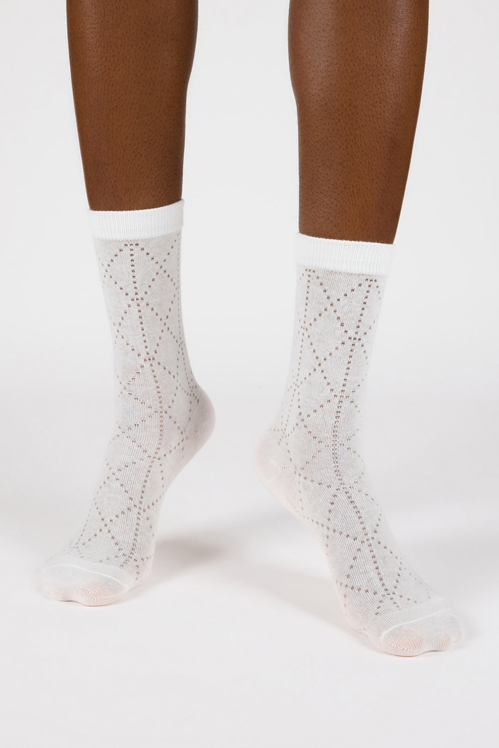 Ivory semi sheer dotted diamond socks_2