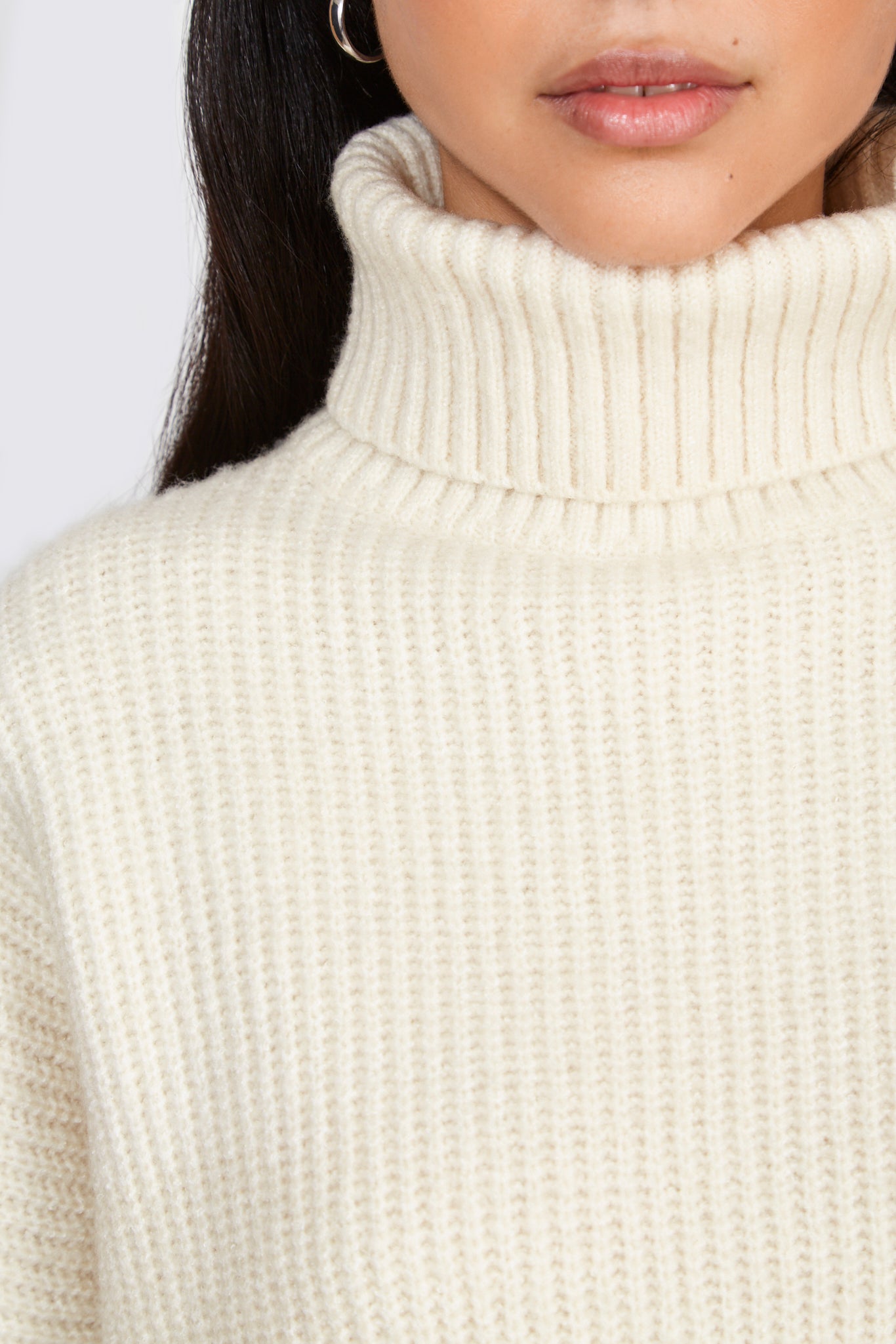 Ivory short ribbed turtleneck jumper_4