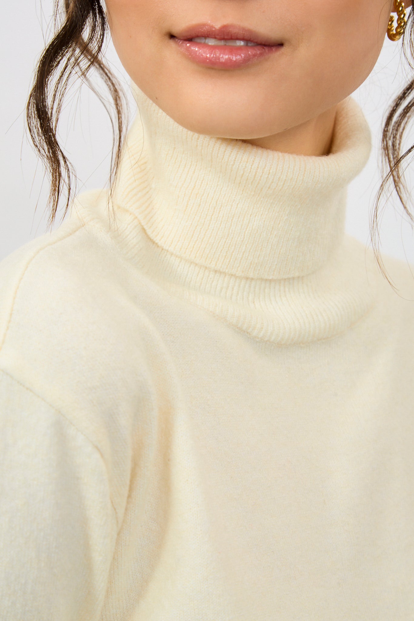 Ivory thick short knit turtleneck_3