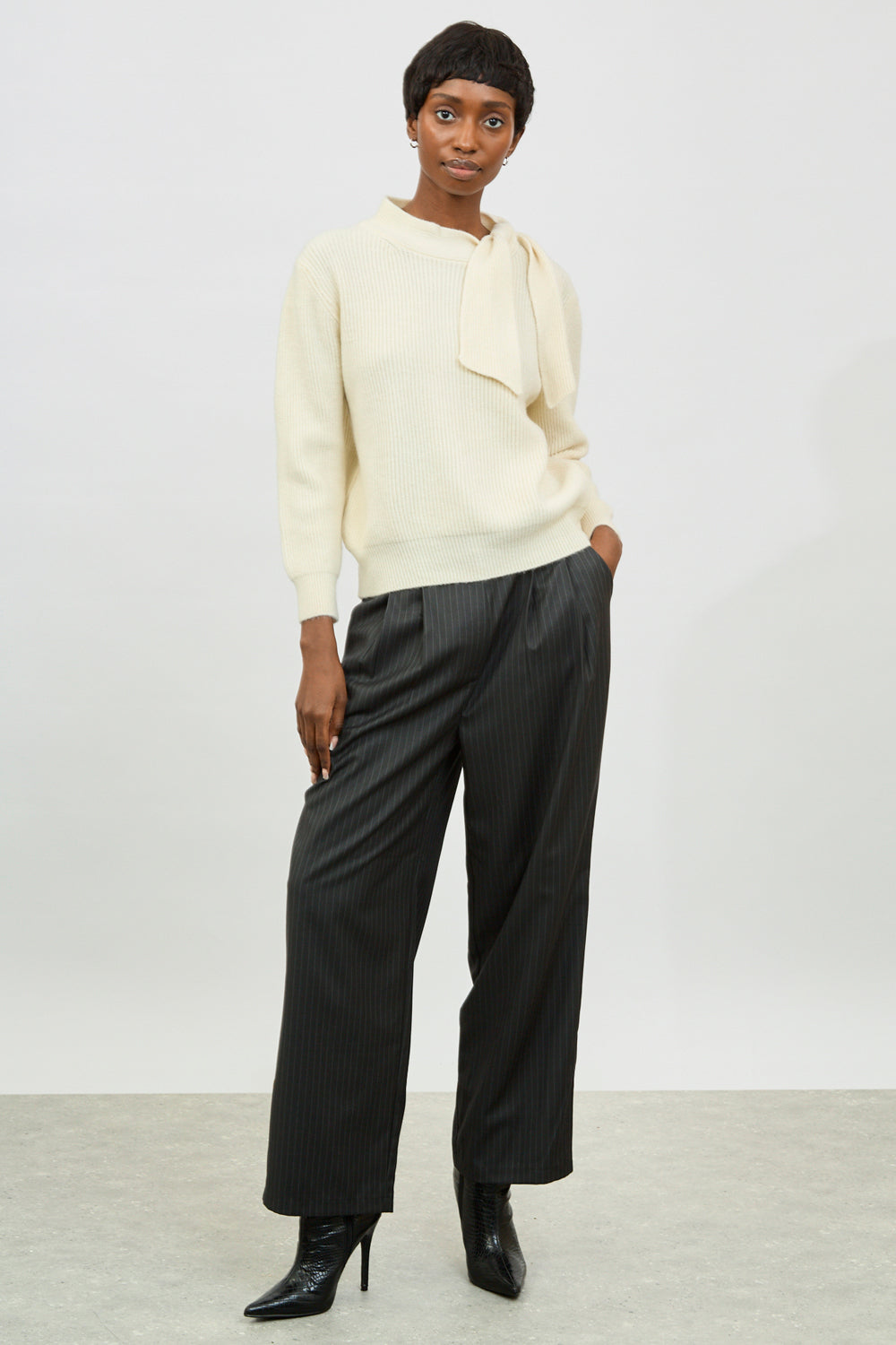 Ivory thick tie neck ribbed jumper_4