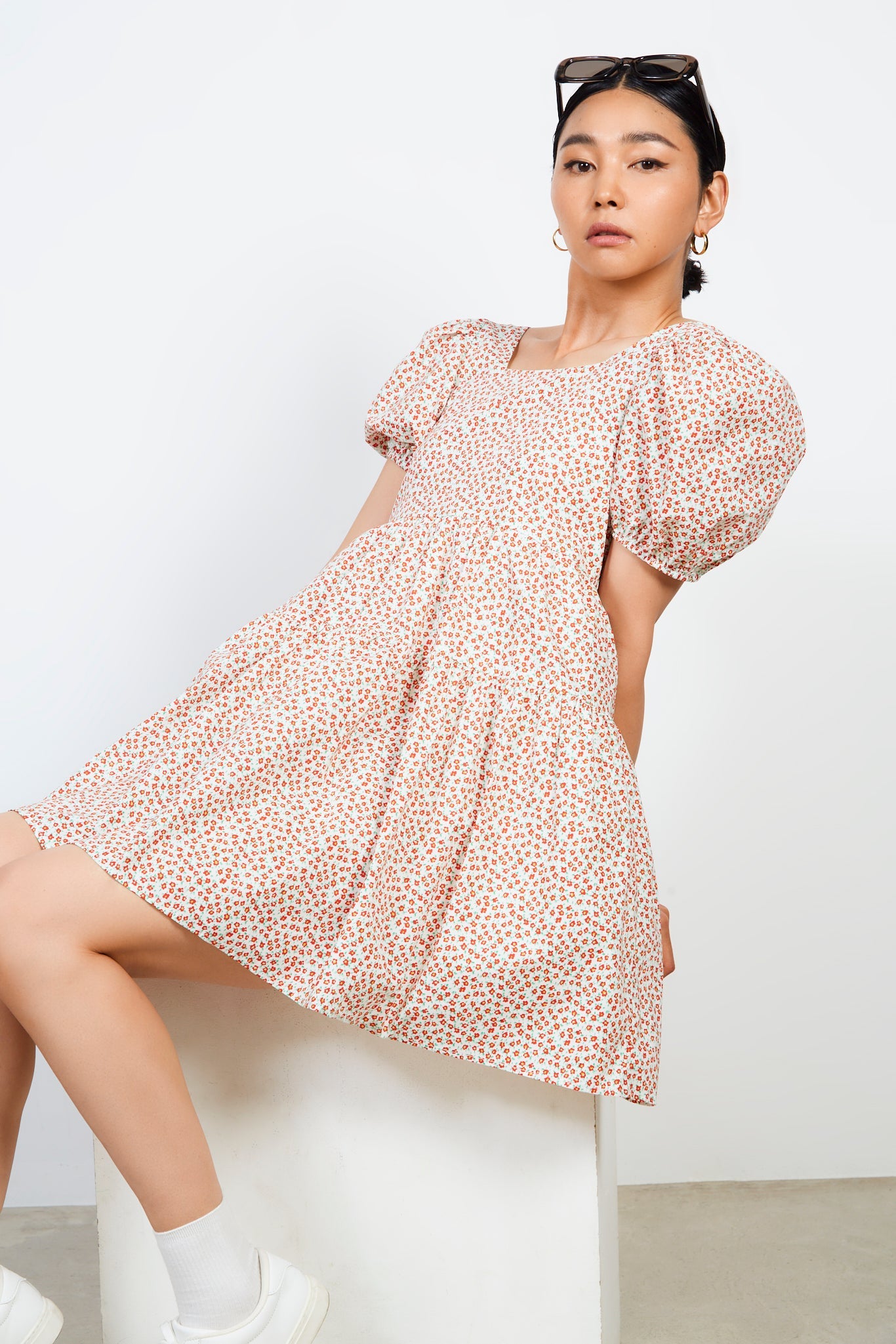 Ivory and red ditsy floral print tie back dress_4