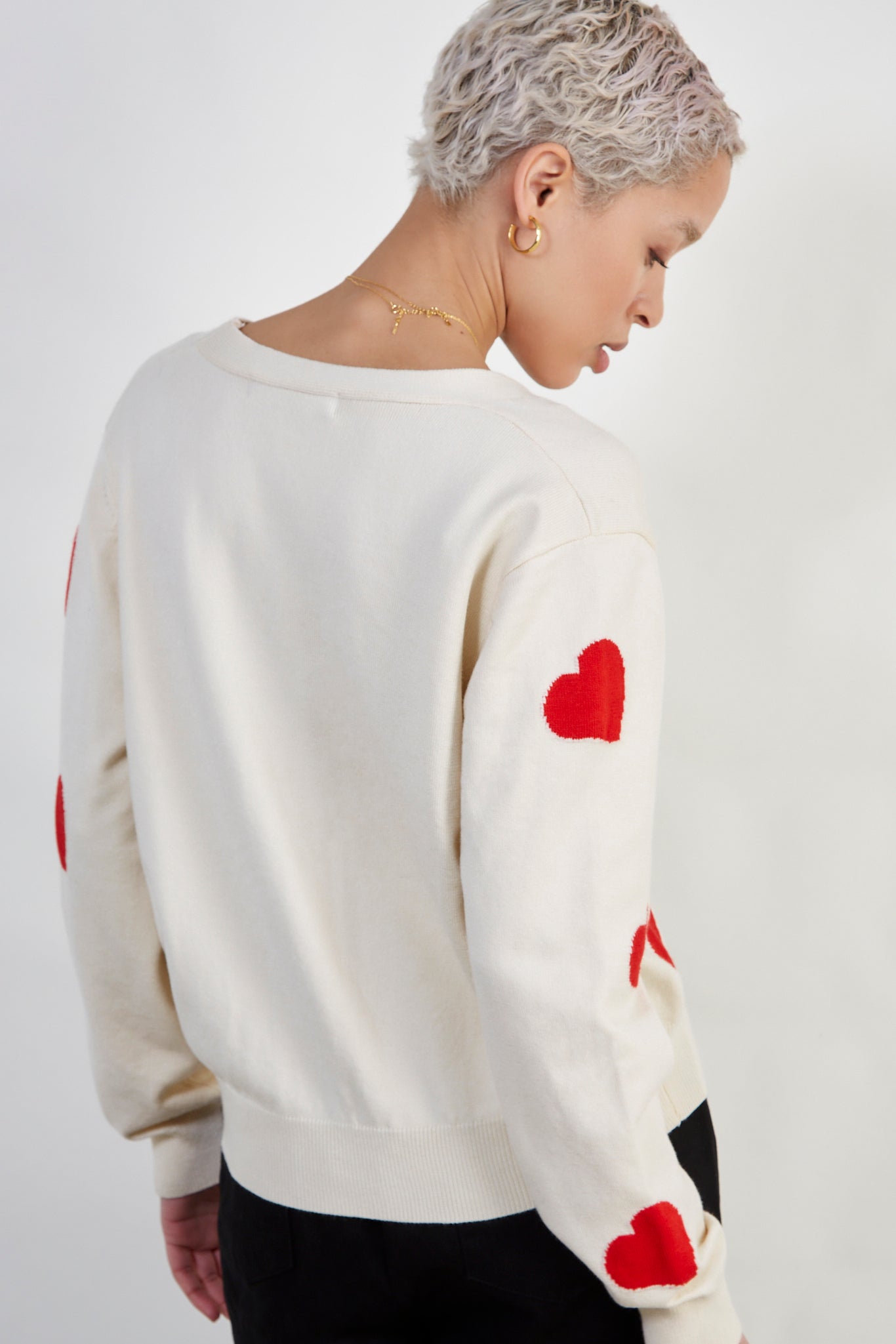Ivory and red intarsia hearts cardigan_4