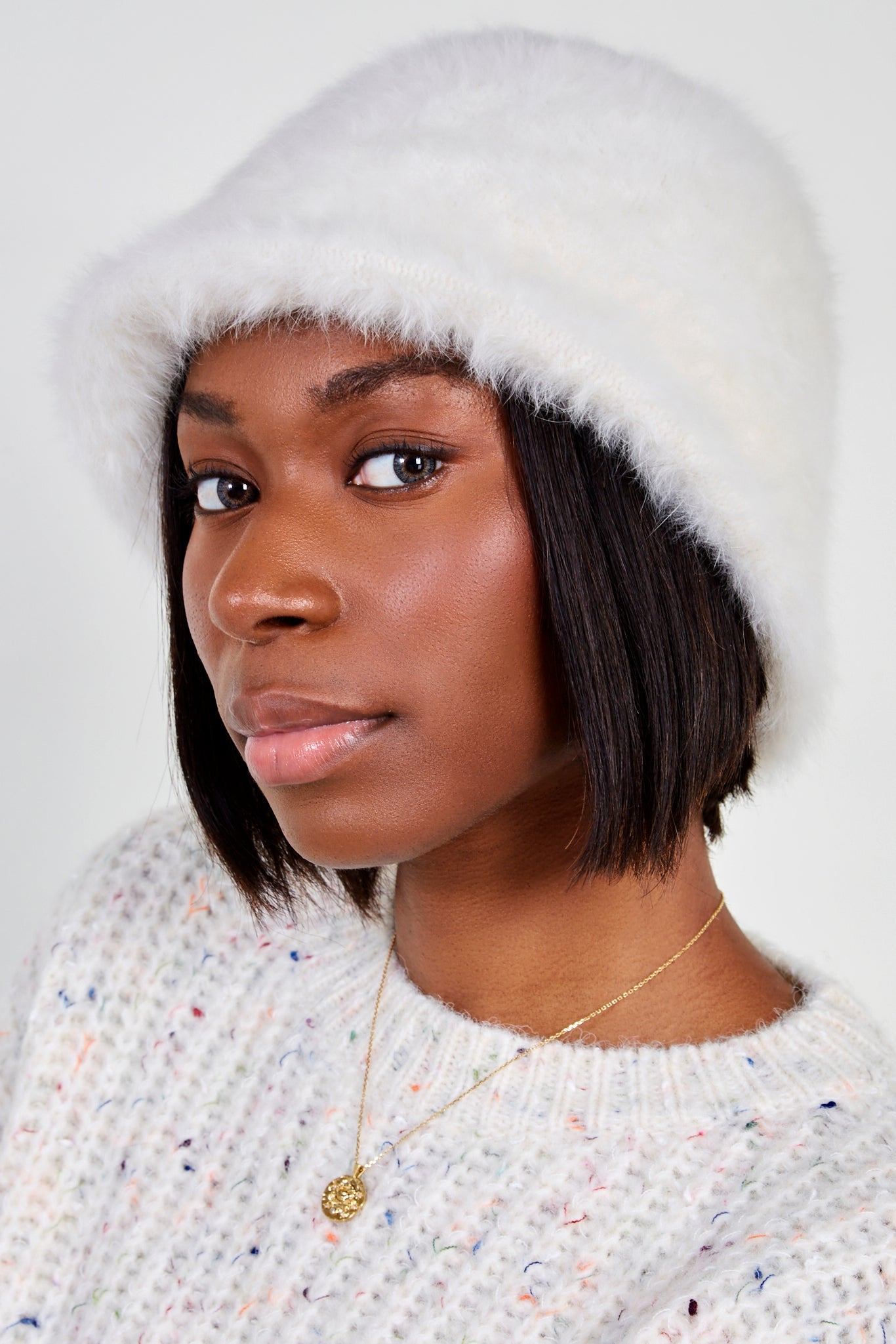 Ivory angora blend bucket hat_4