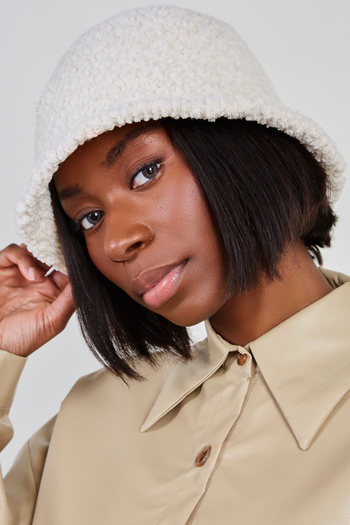Ivory boucle bell shaped bucket hat_2