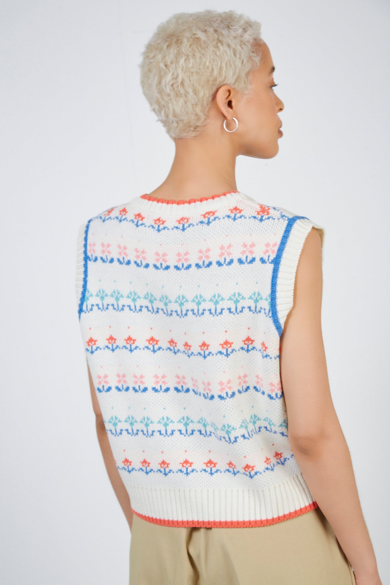 Ivory bright floral sweater vest_2