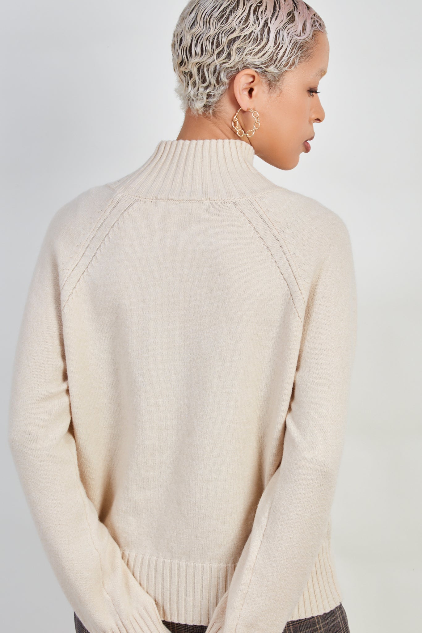 Ivory cashmere blend ribbed neck jumper_3