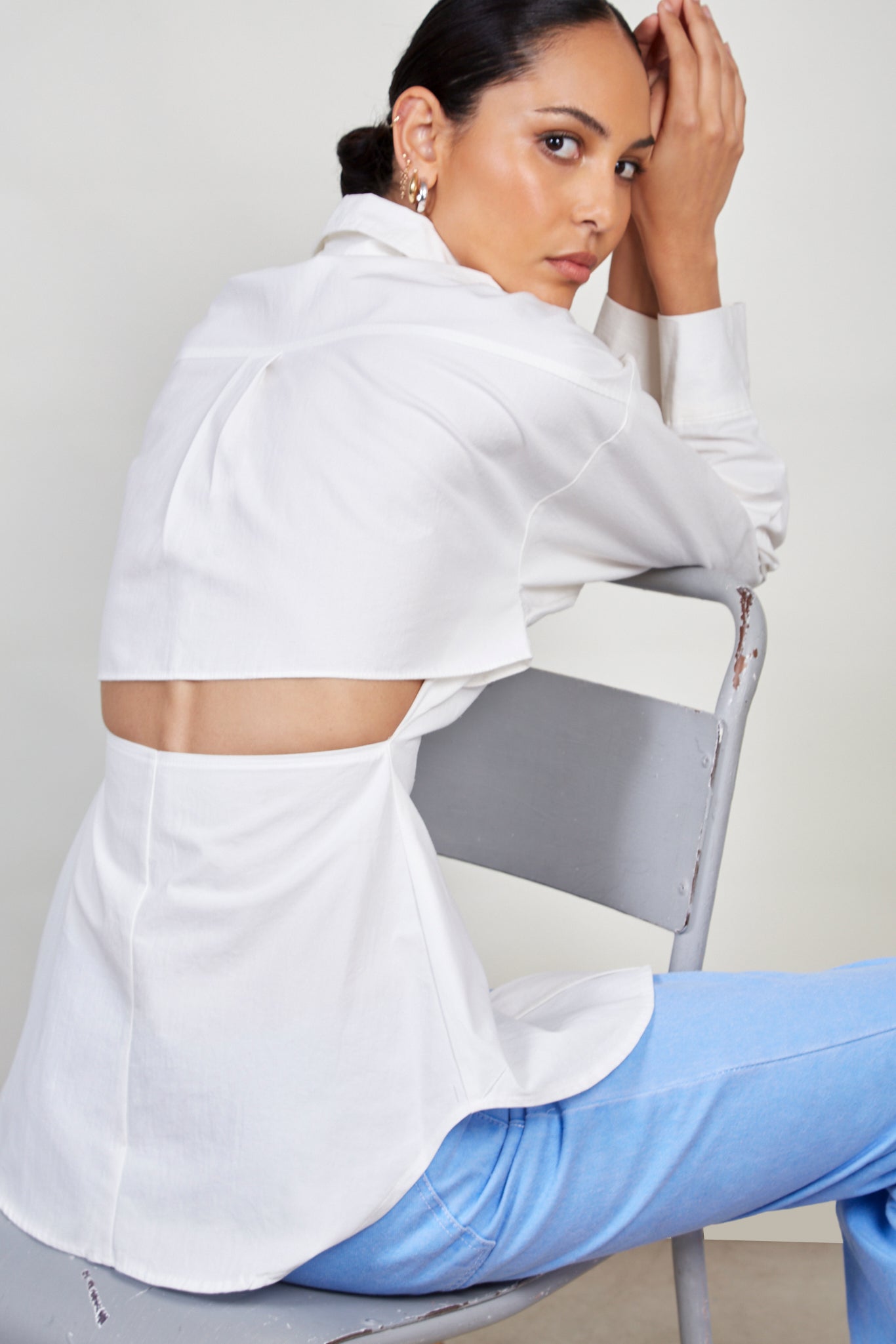 Ivory crisp peek back shirt_1