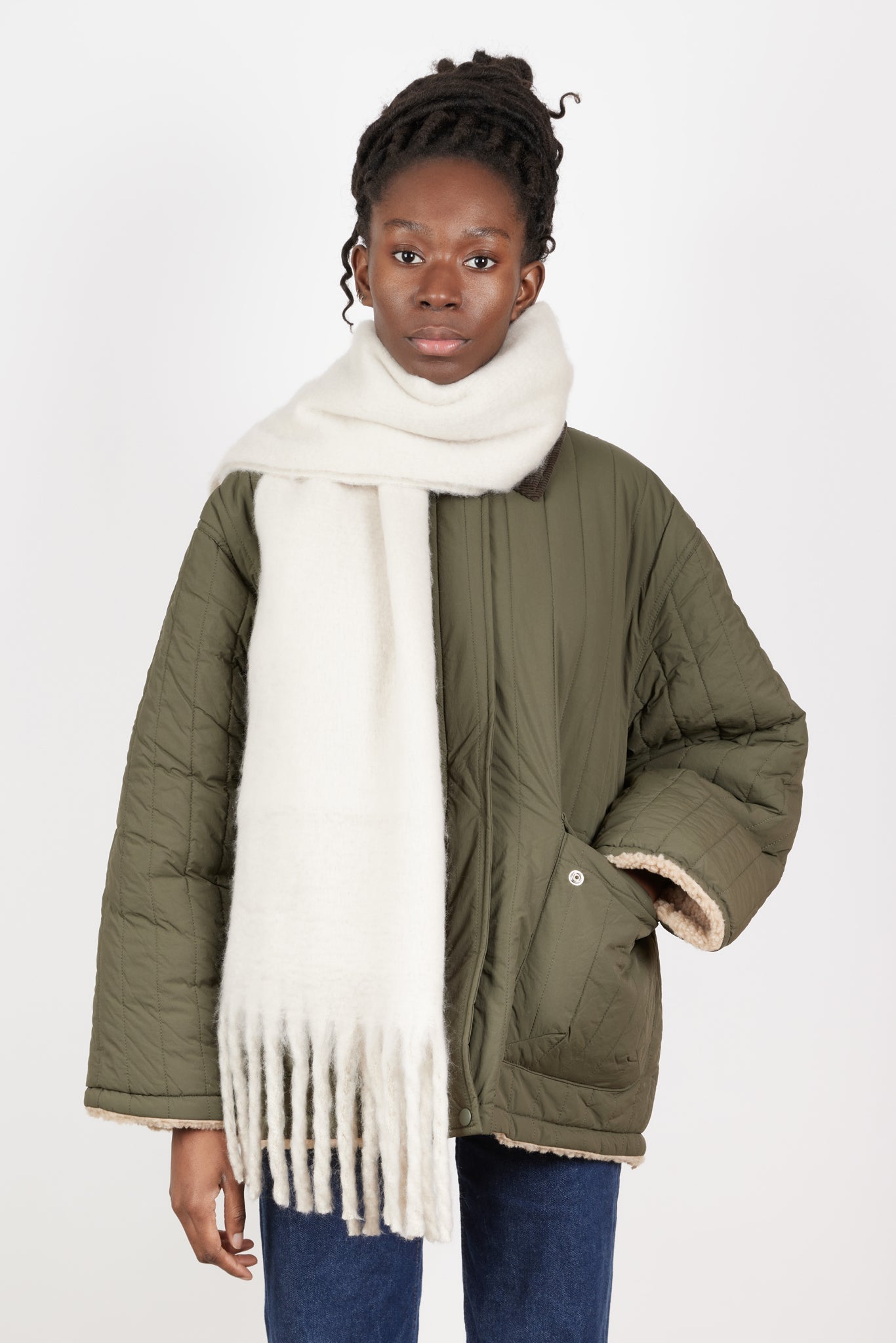 Ivory wide fuzzy thick scarf_2