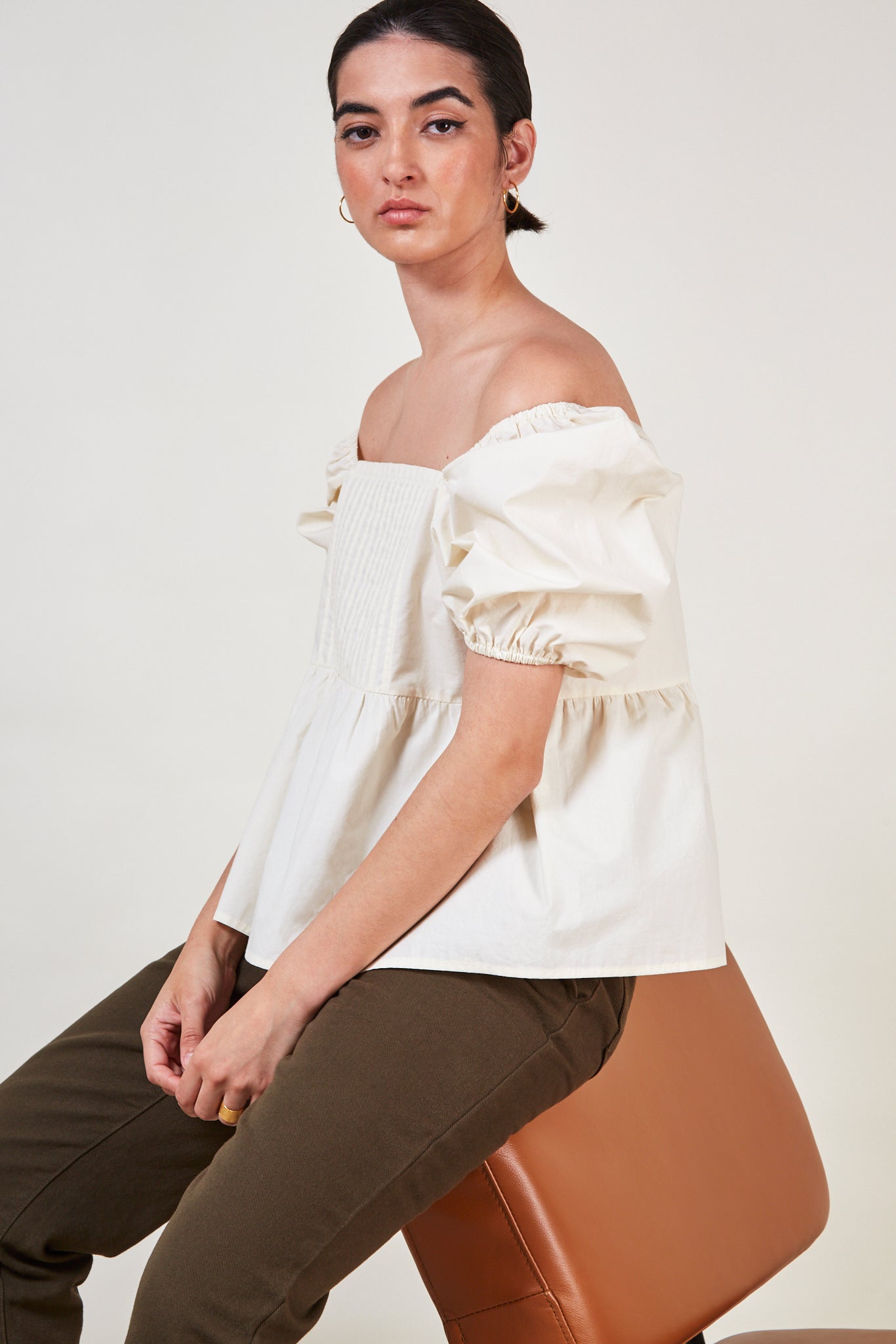 Ivory lined yoke short sleeved top_2