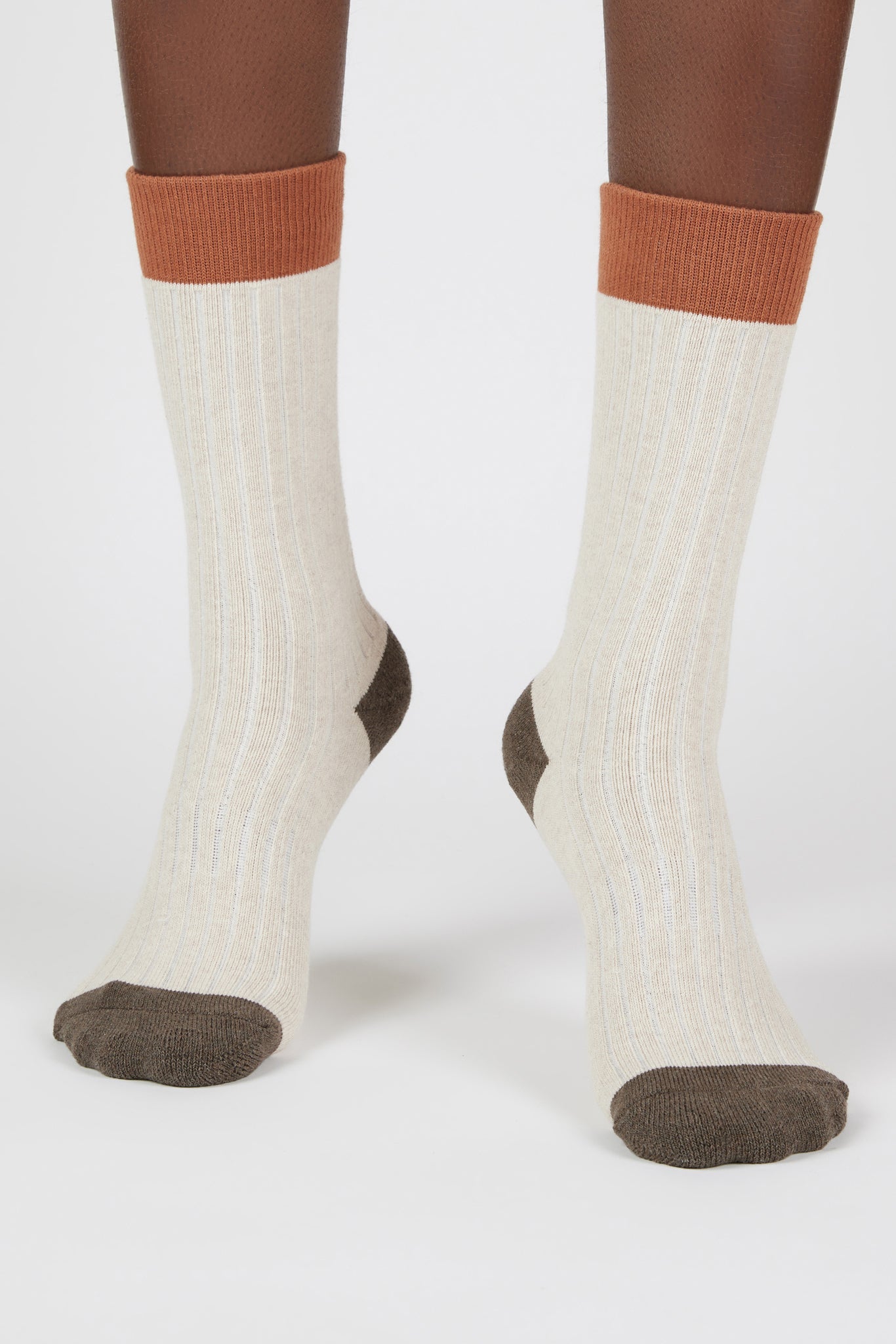 Ivory ribbed tricolour block socks_4