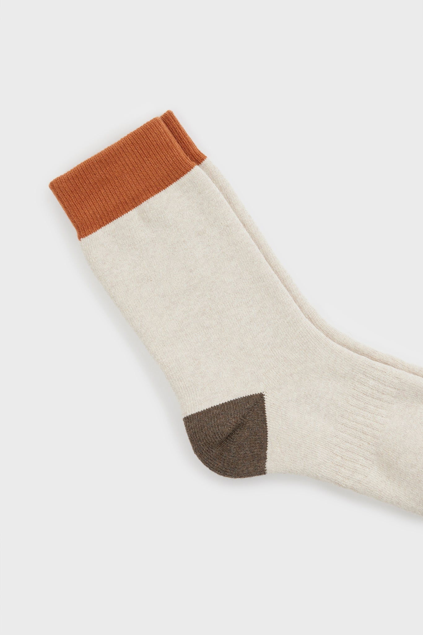 Ivory smooth tricolour block socks_3