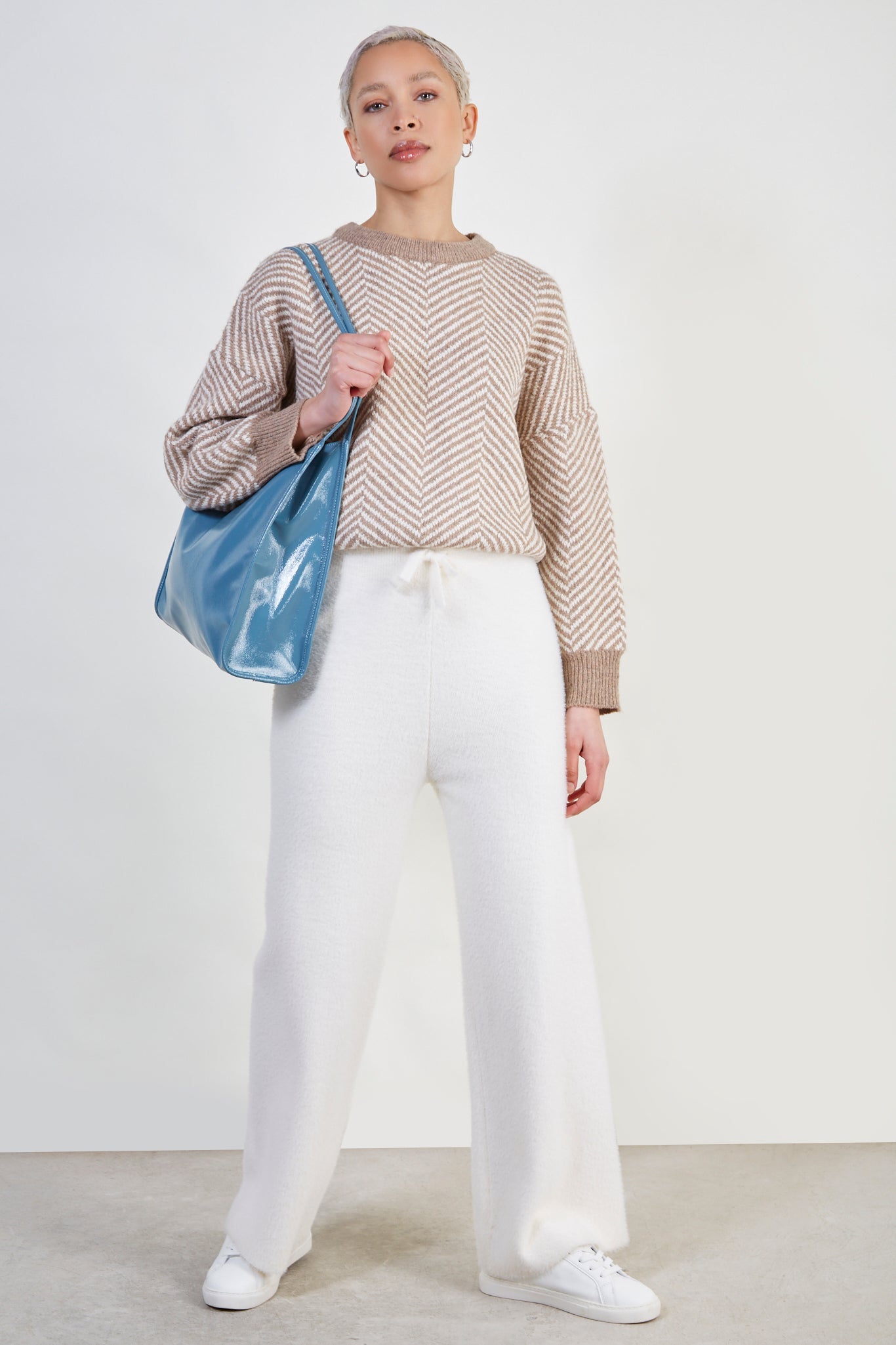 Ivory soft fuzzy drawstring trousers_2