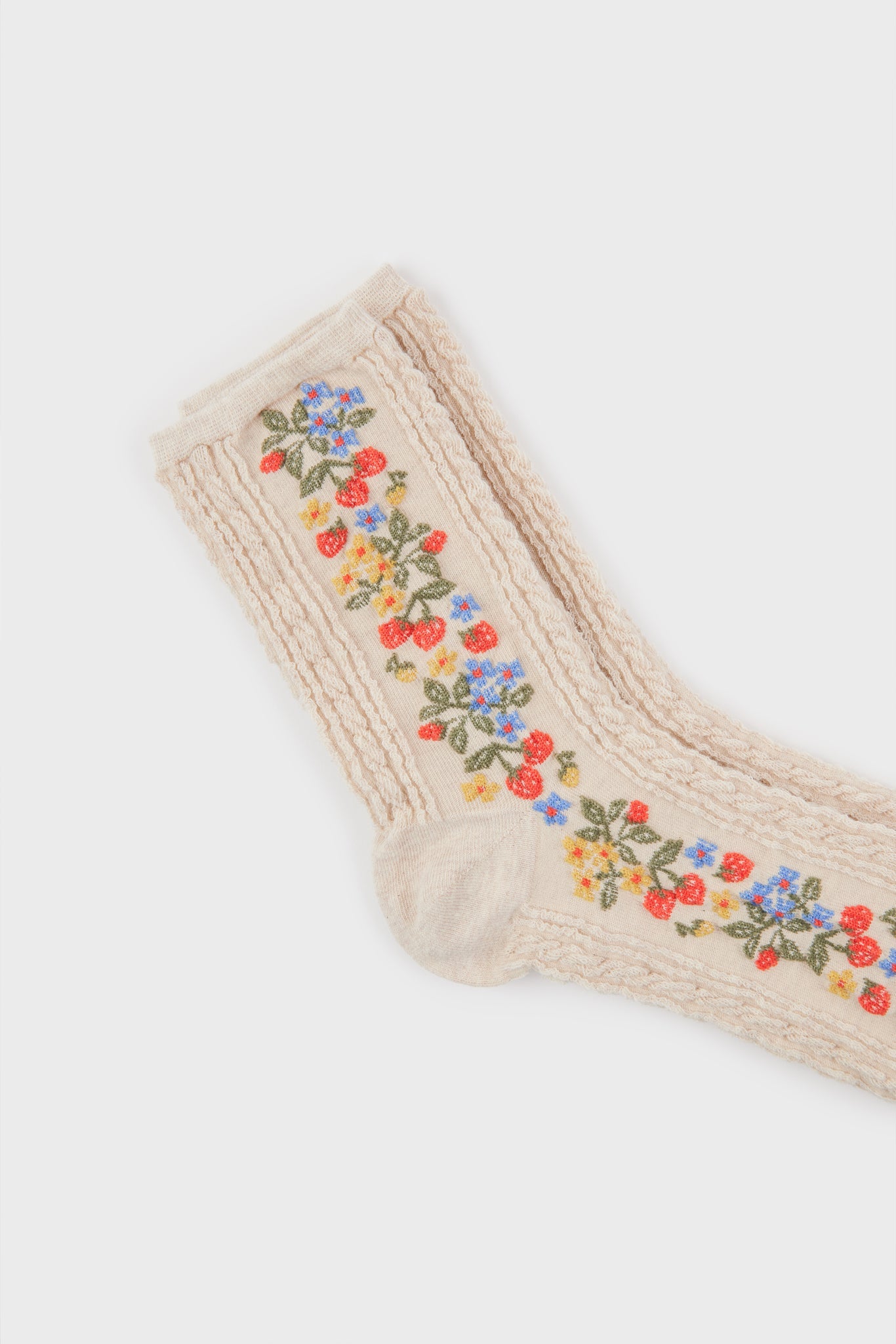 Ivory strawberry floral strip socks_3