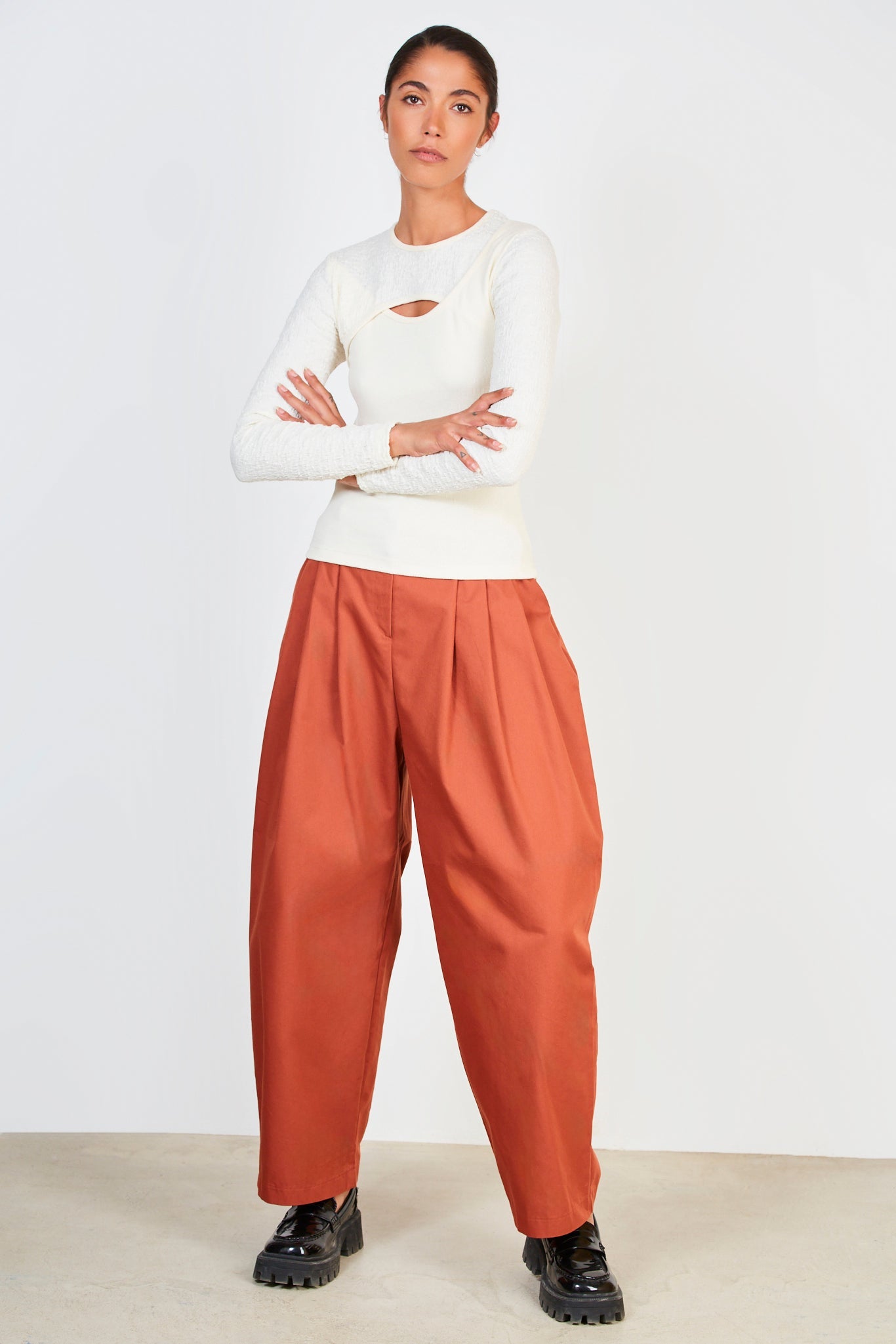 Ivory textured ribbed contrast peek front top_3