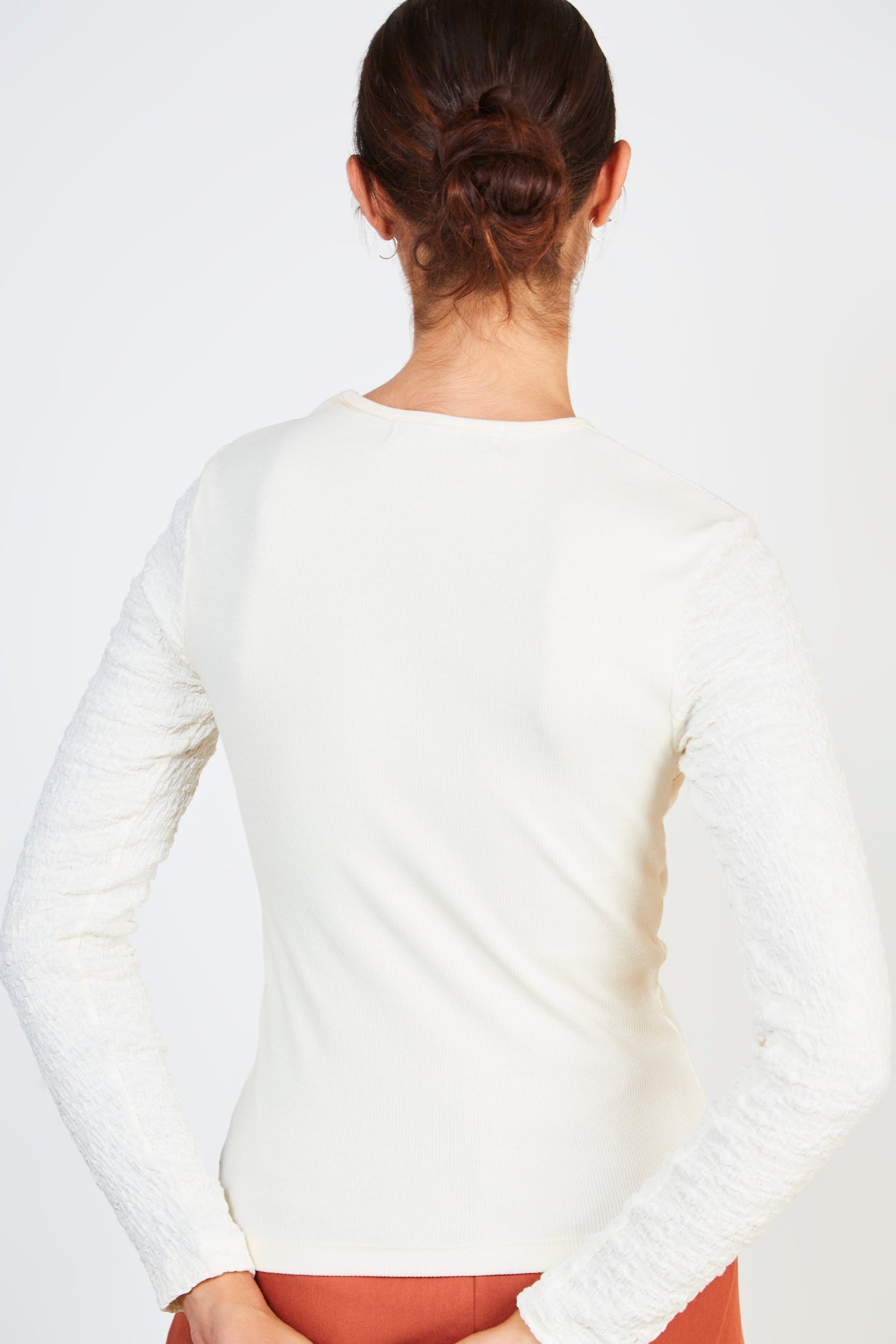 Ivory textured ribbed contrast peek front top_2