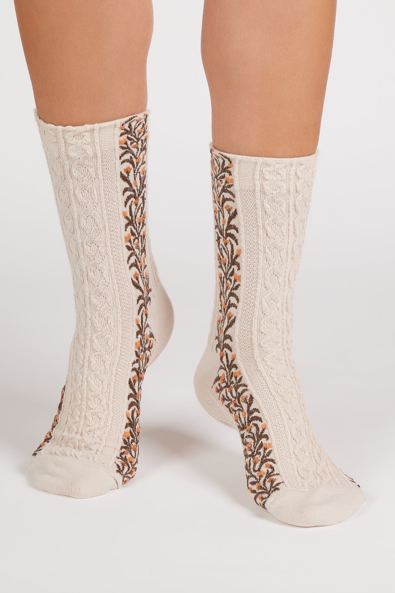 Ivory vine floral strip socks_3