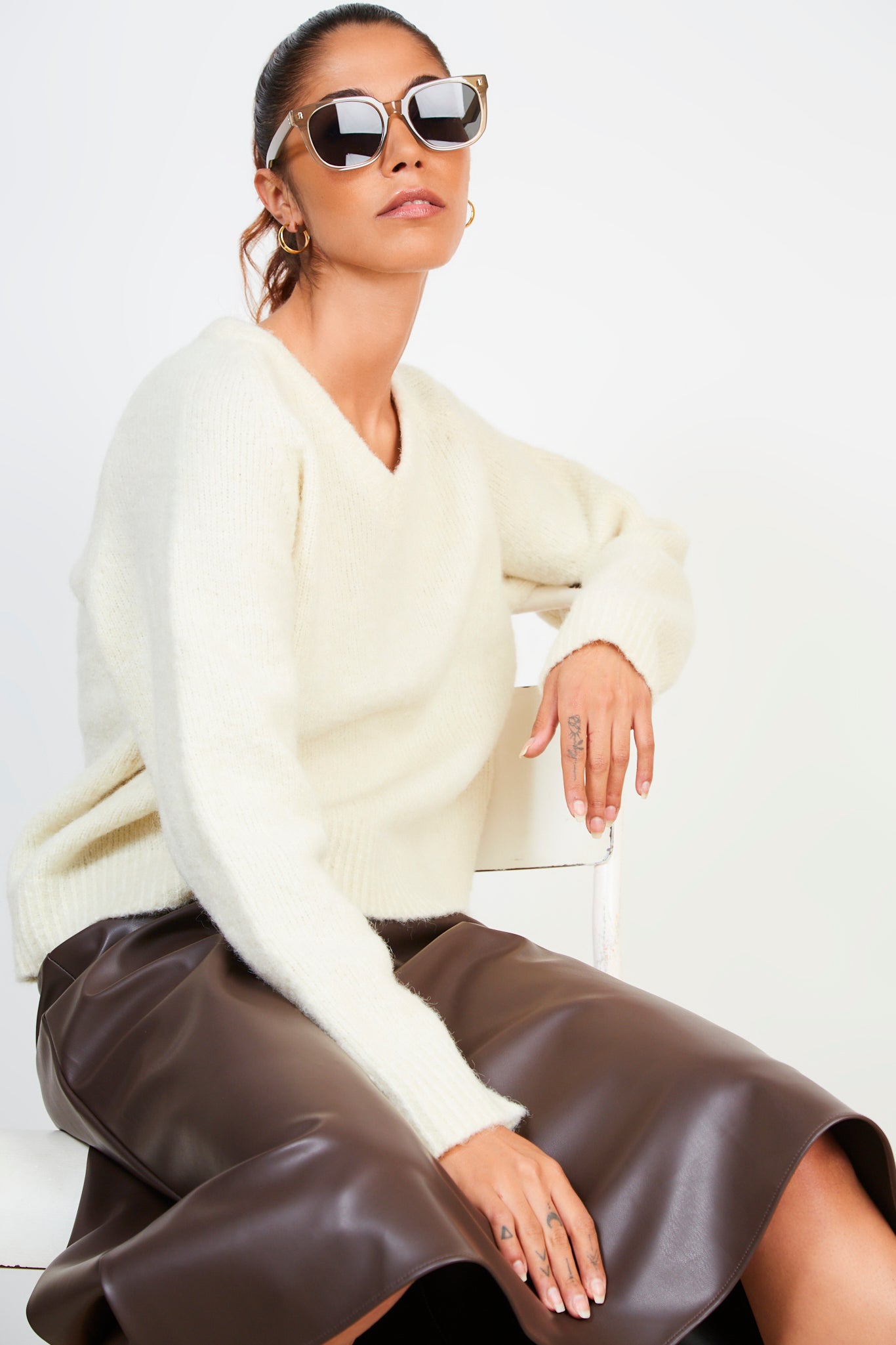 Ivory wool blend v neck jumper_5