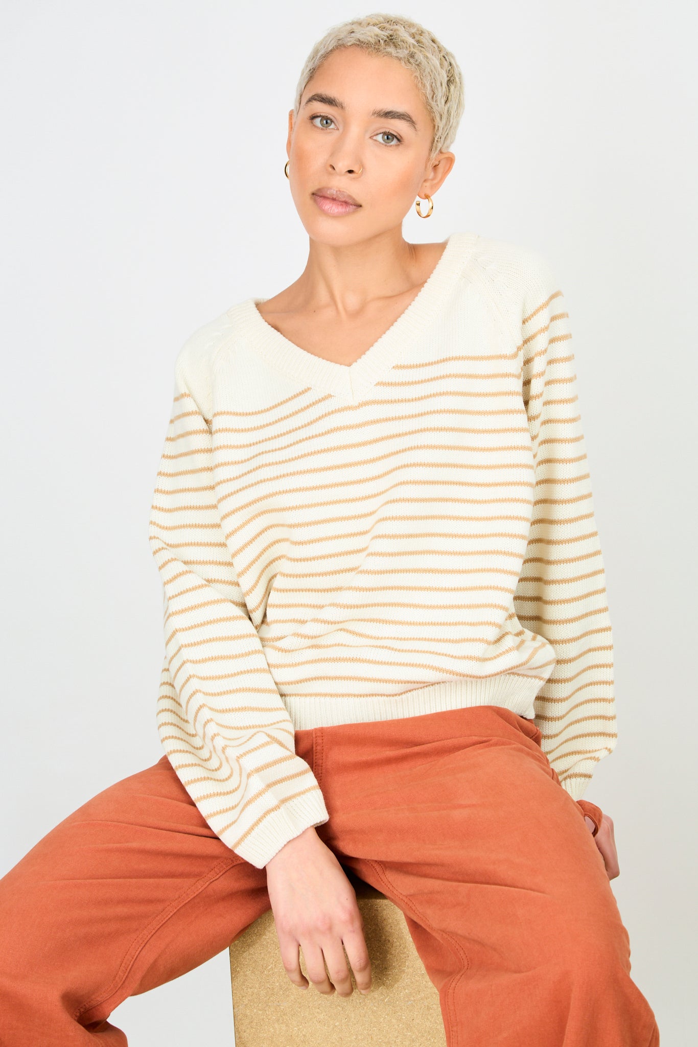 Cream and beige striped V neck jumper_5