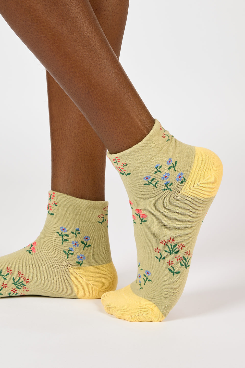 Khaki and yellow floral cluster socks_4