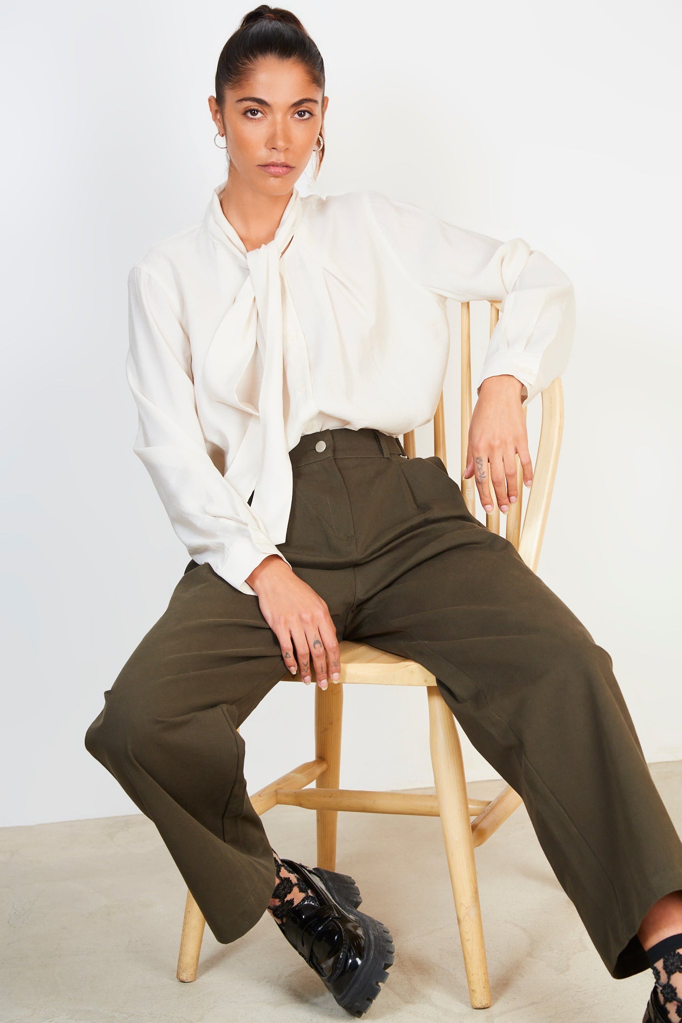 Khaki cinch waist trousers_5