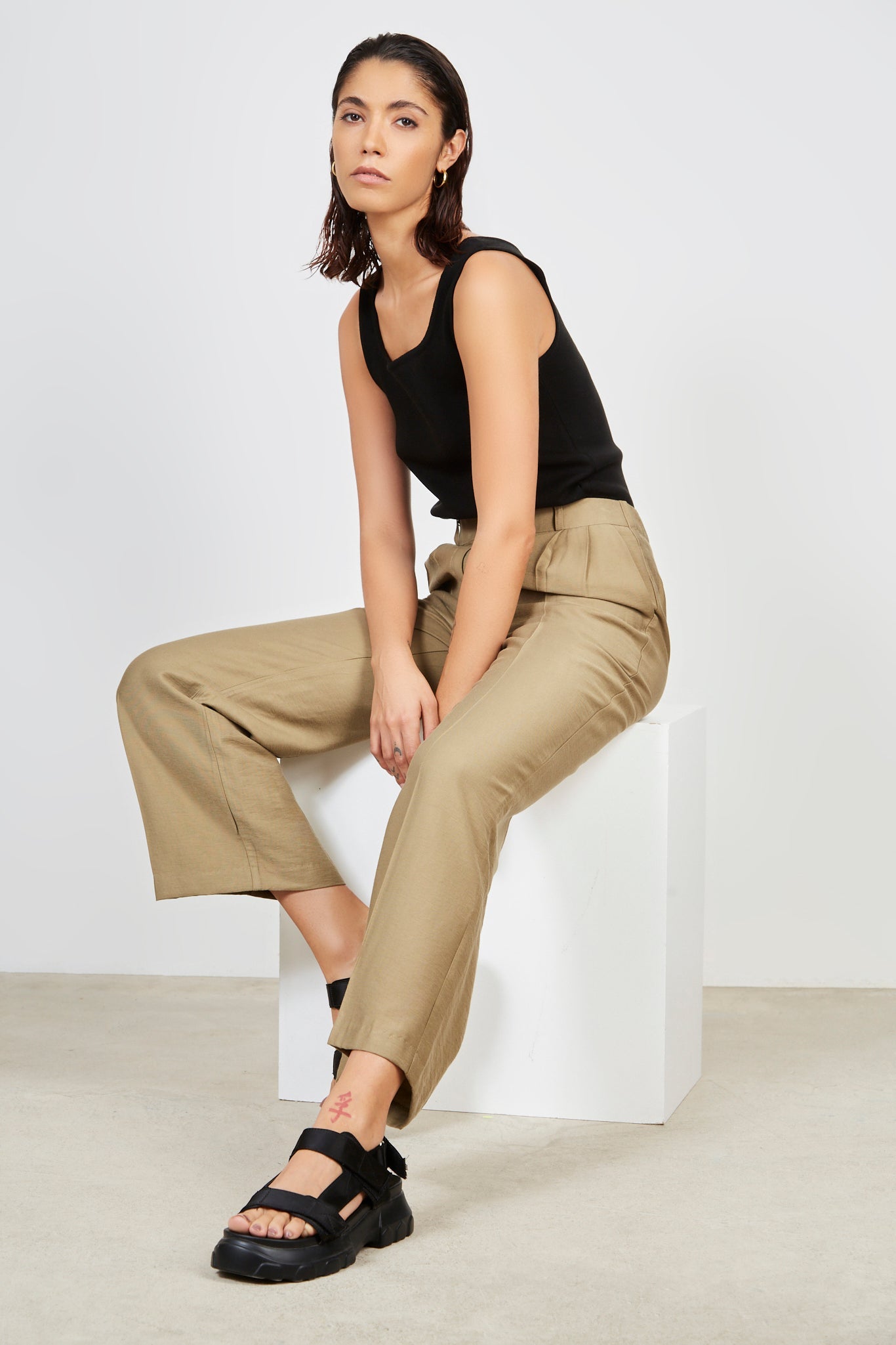Khaki double pleat tailored trousers_5