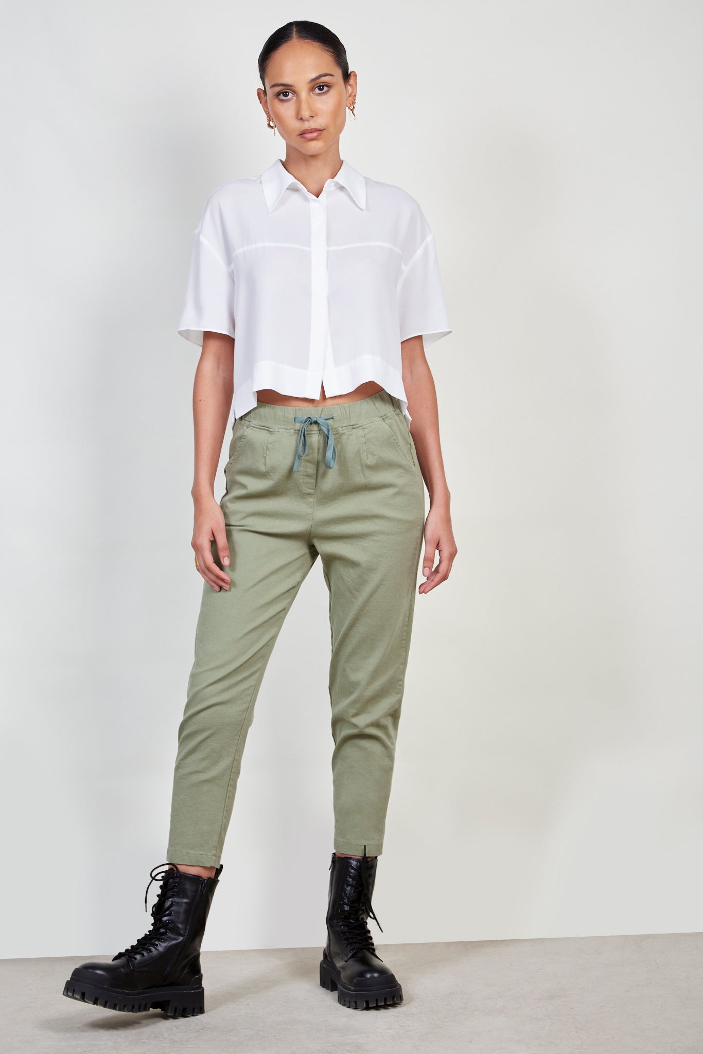 Khaki loose fit drawstring trousers_2