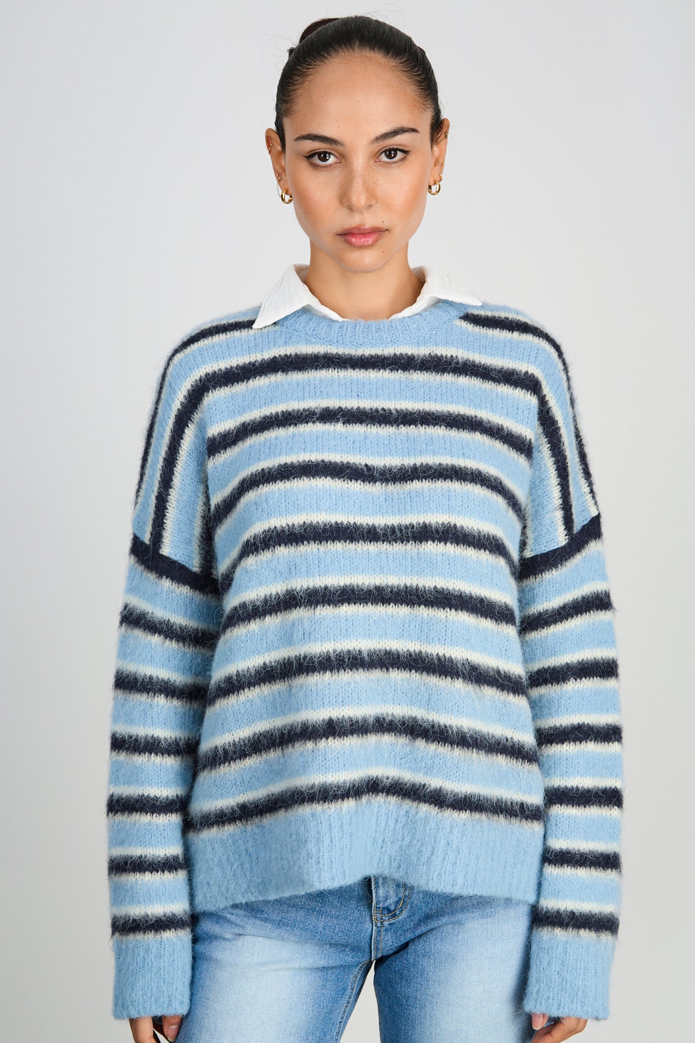 Light and dark blue alpaca wool blend striped crew neck jumper_2