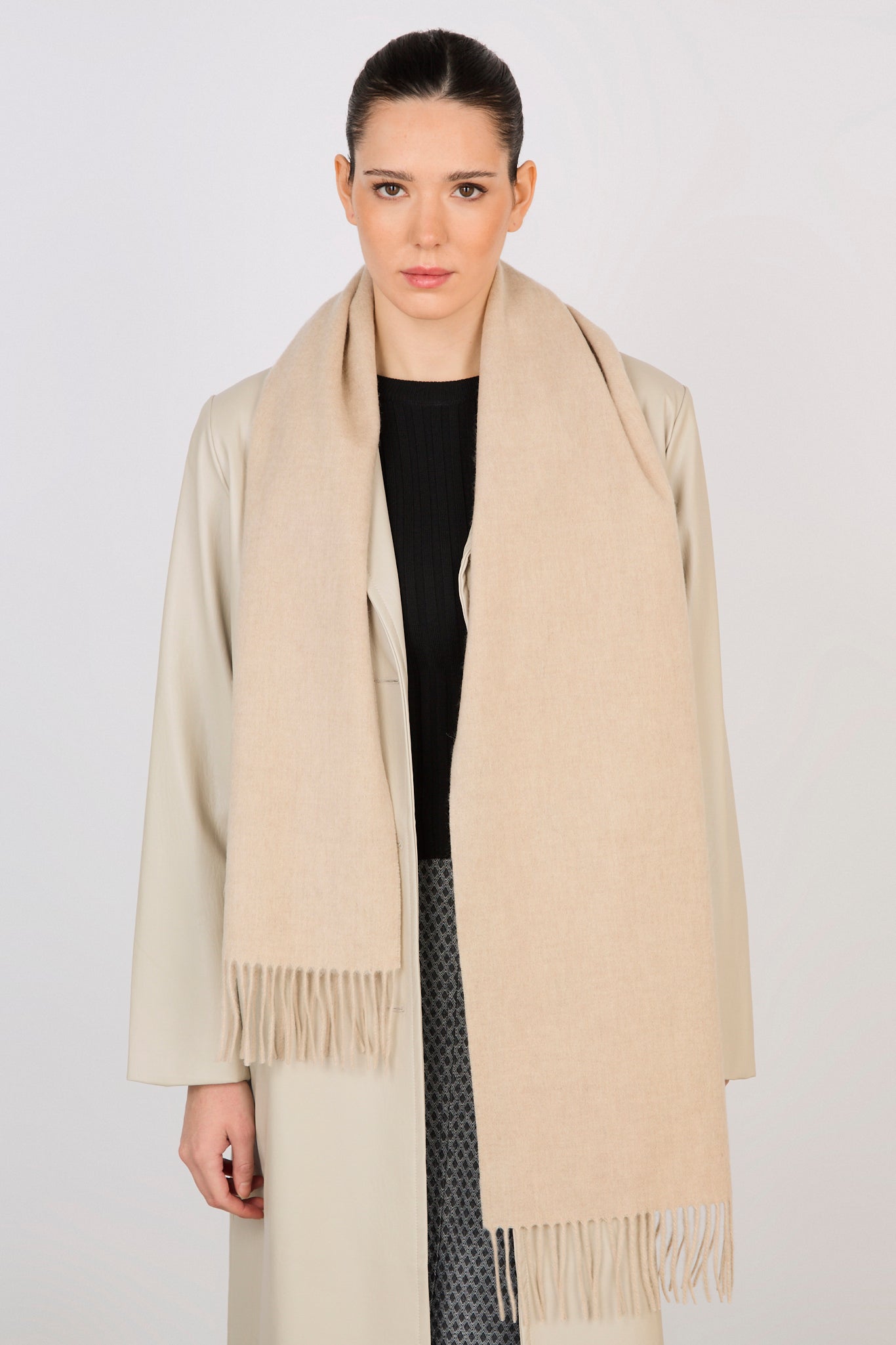 Light beige pure wool classic scarf_3