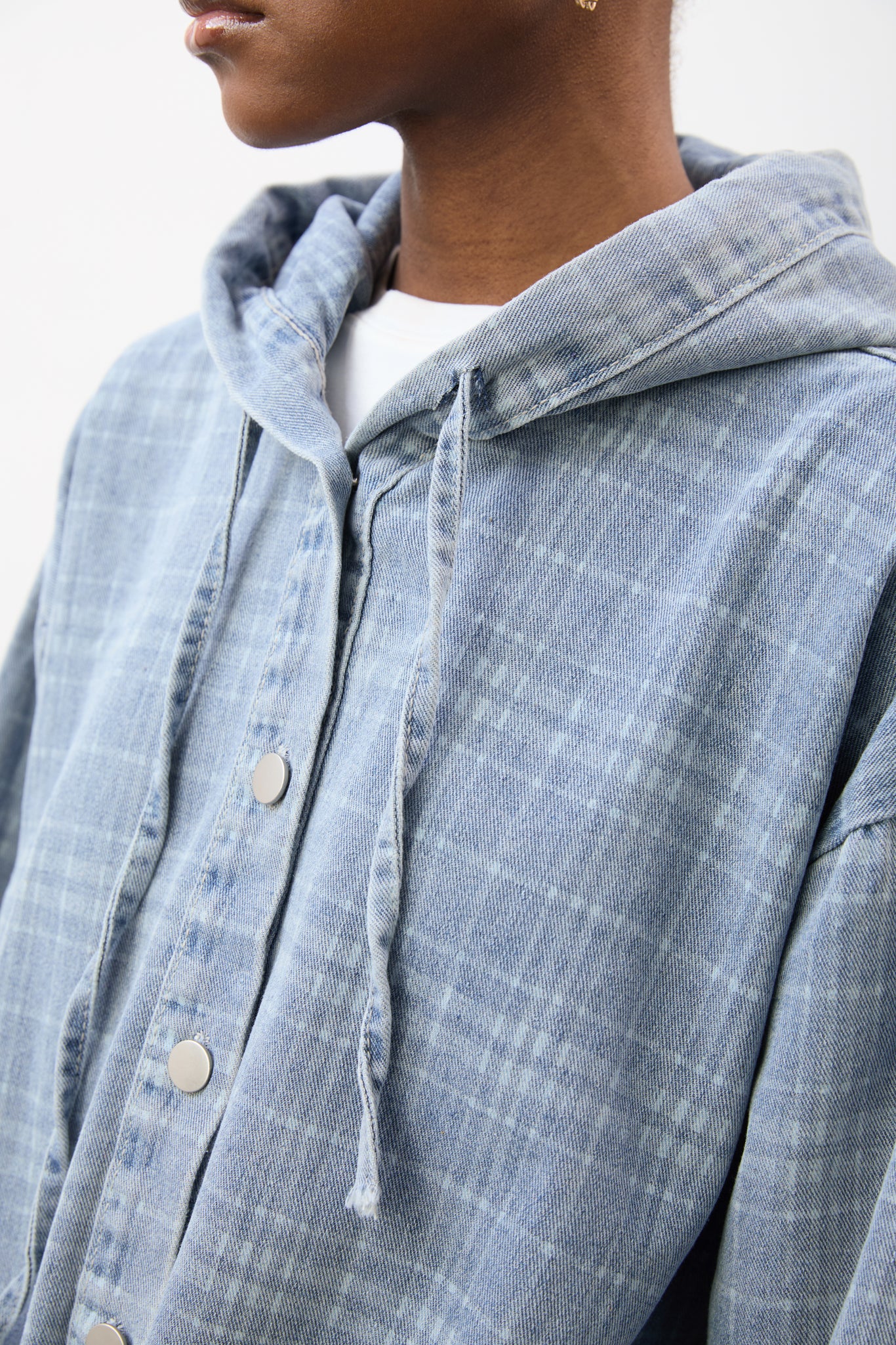 Light blue and ivory checked denim hooded jacket_4