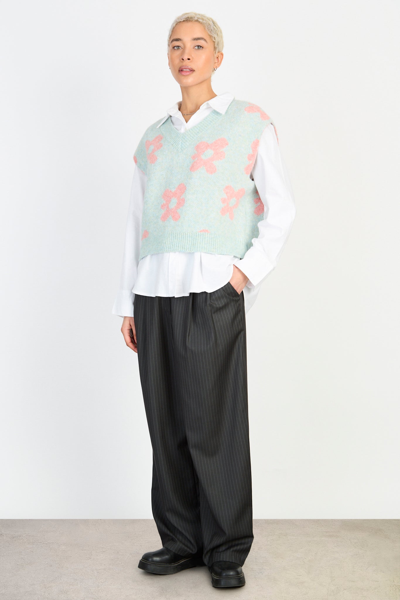 Light blue and pink graphic floral wool alpaca blend sweater vest_4