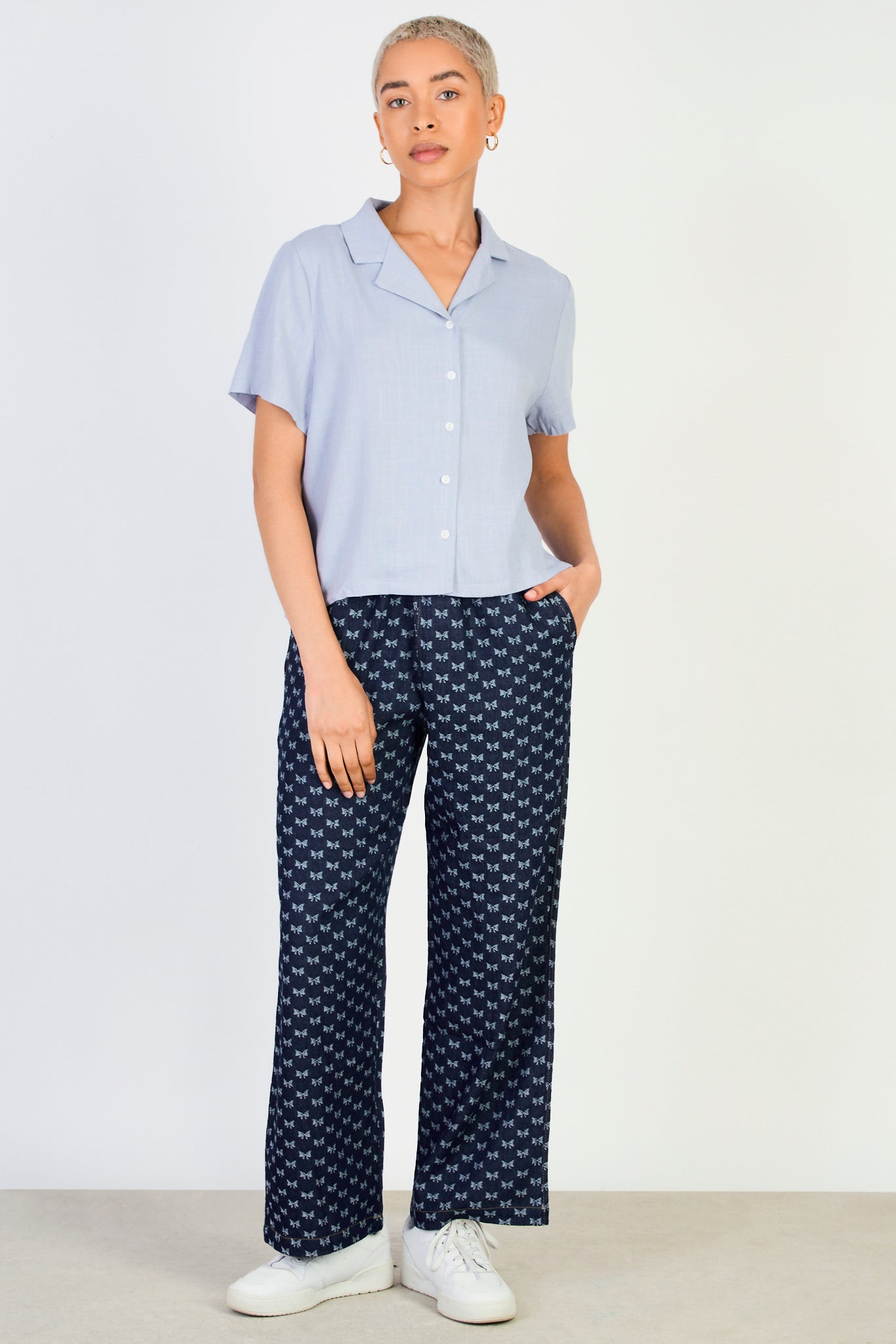 Light blue linen blend short sleeved shirt blouse_4