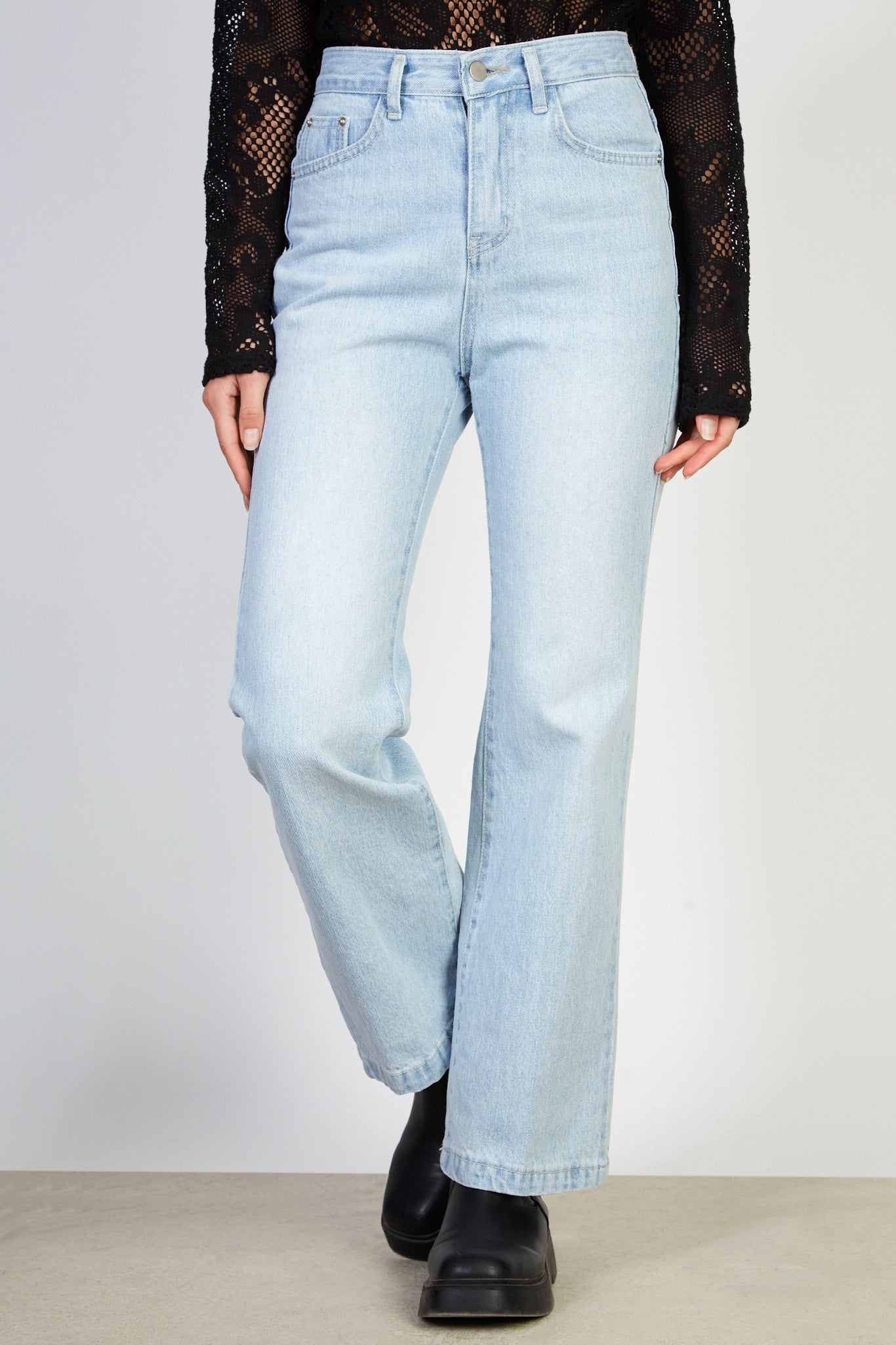 Light blue washed high waist jeans_1