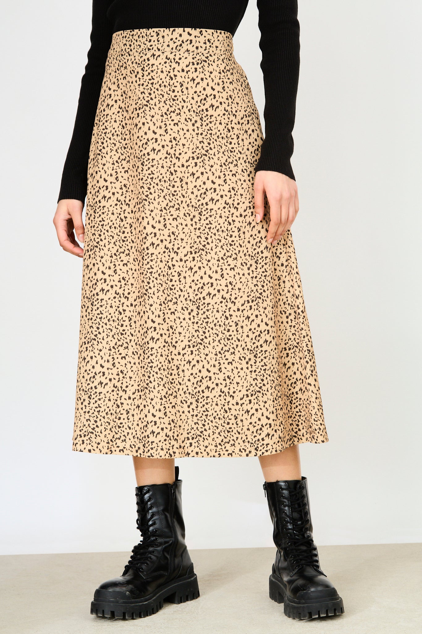 Light brown leopard print silky midi skirt_1