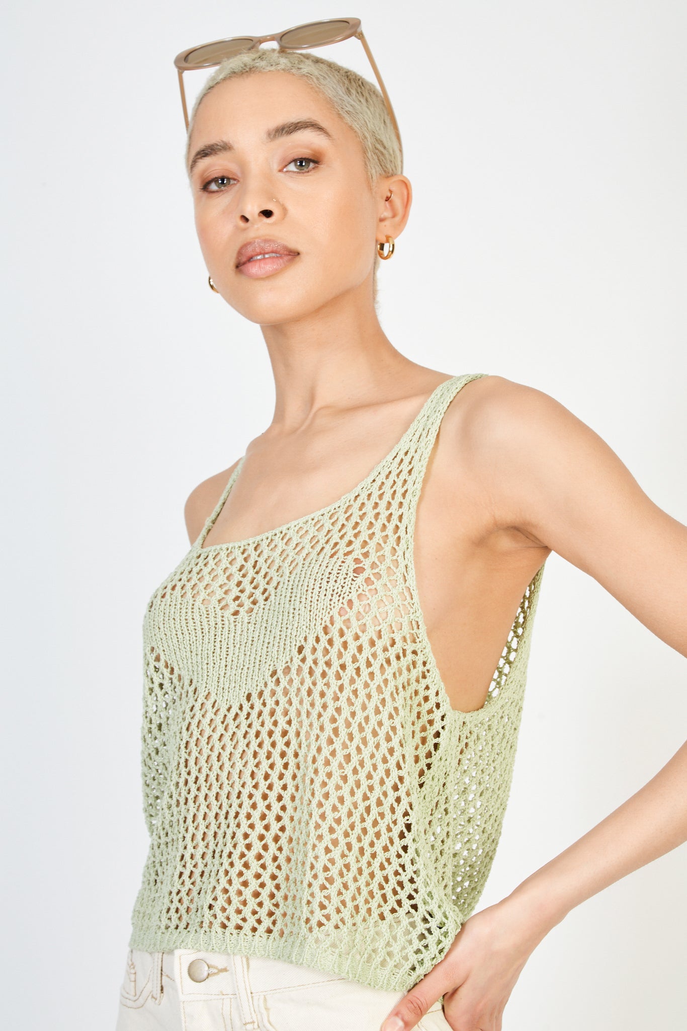 Light green intarsia single heart knit tank_1