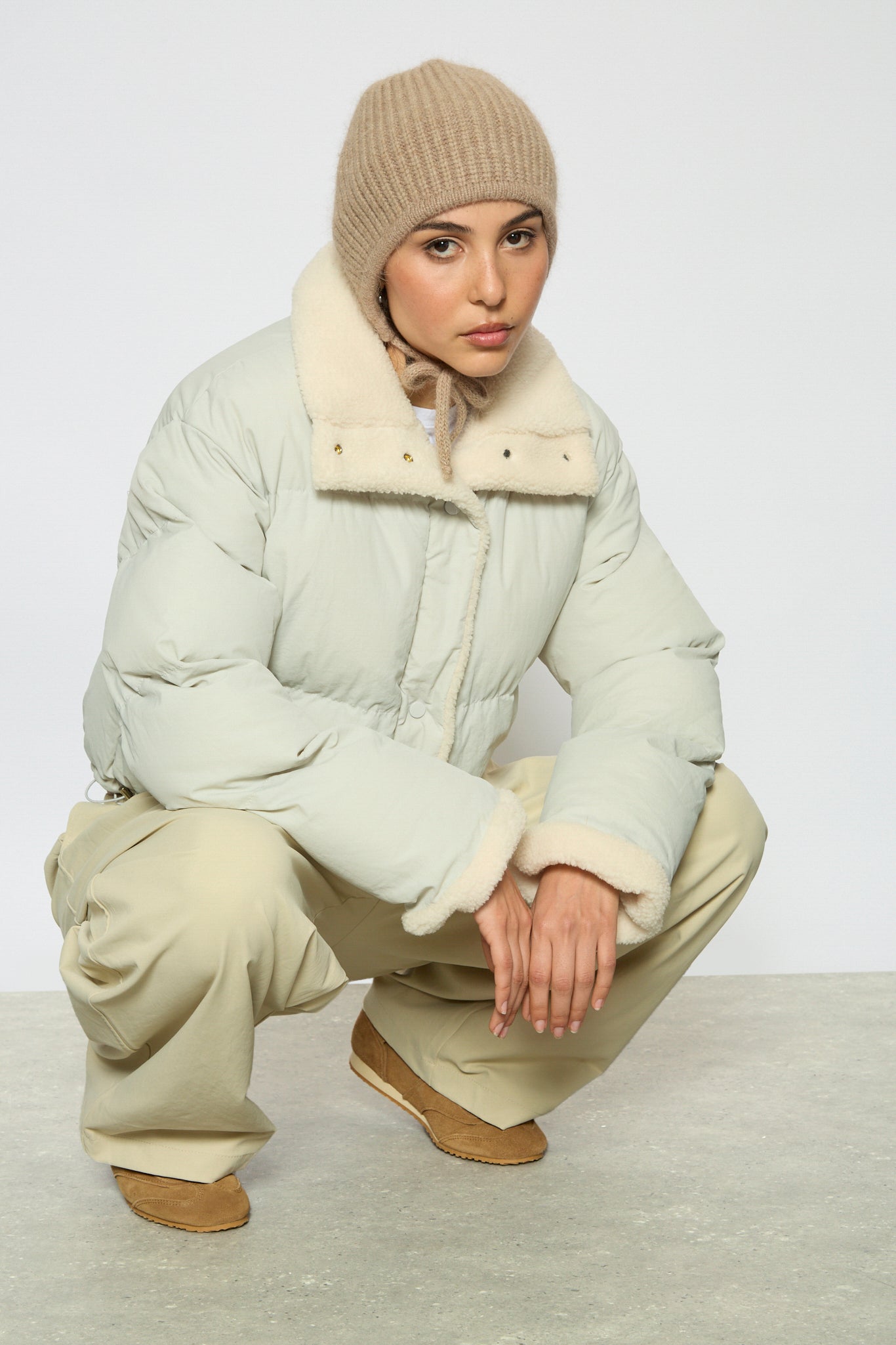 Light grey teddy lined puffer jacket_5