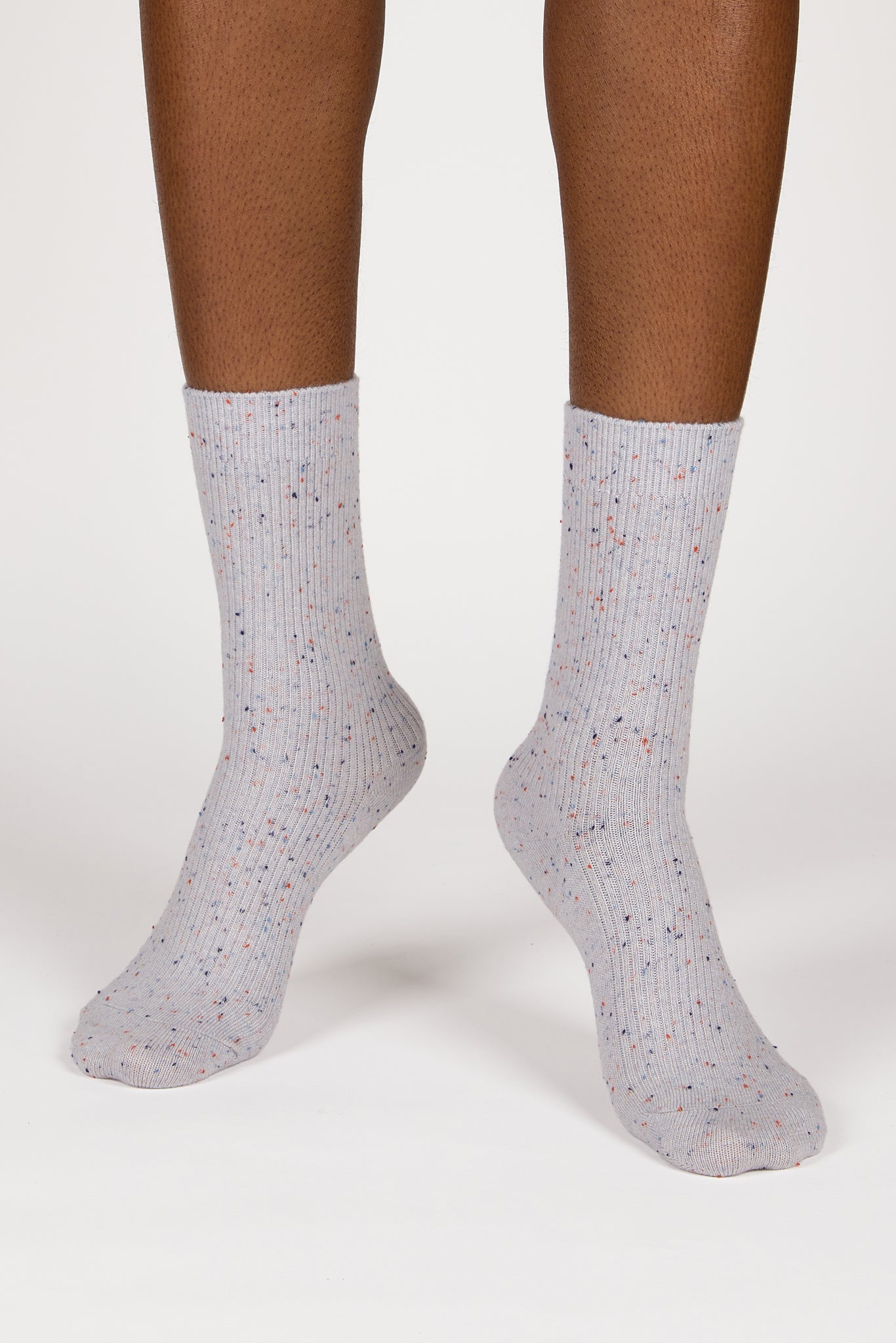 Light grey thin ribbed rainbow fleck socks_4