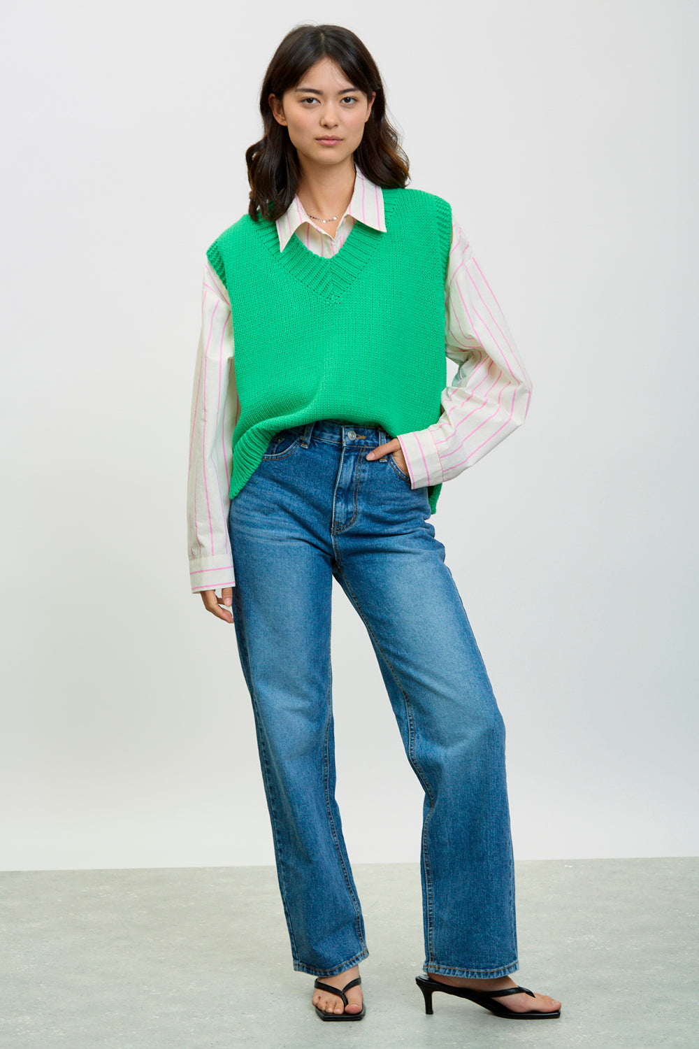 Mid blue relaxed straight leg jeans_4