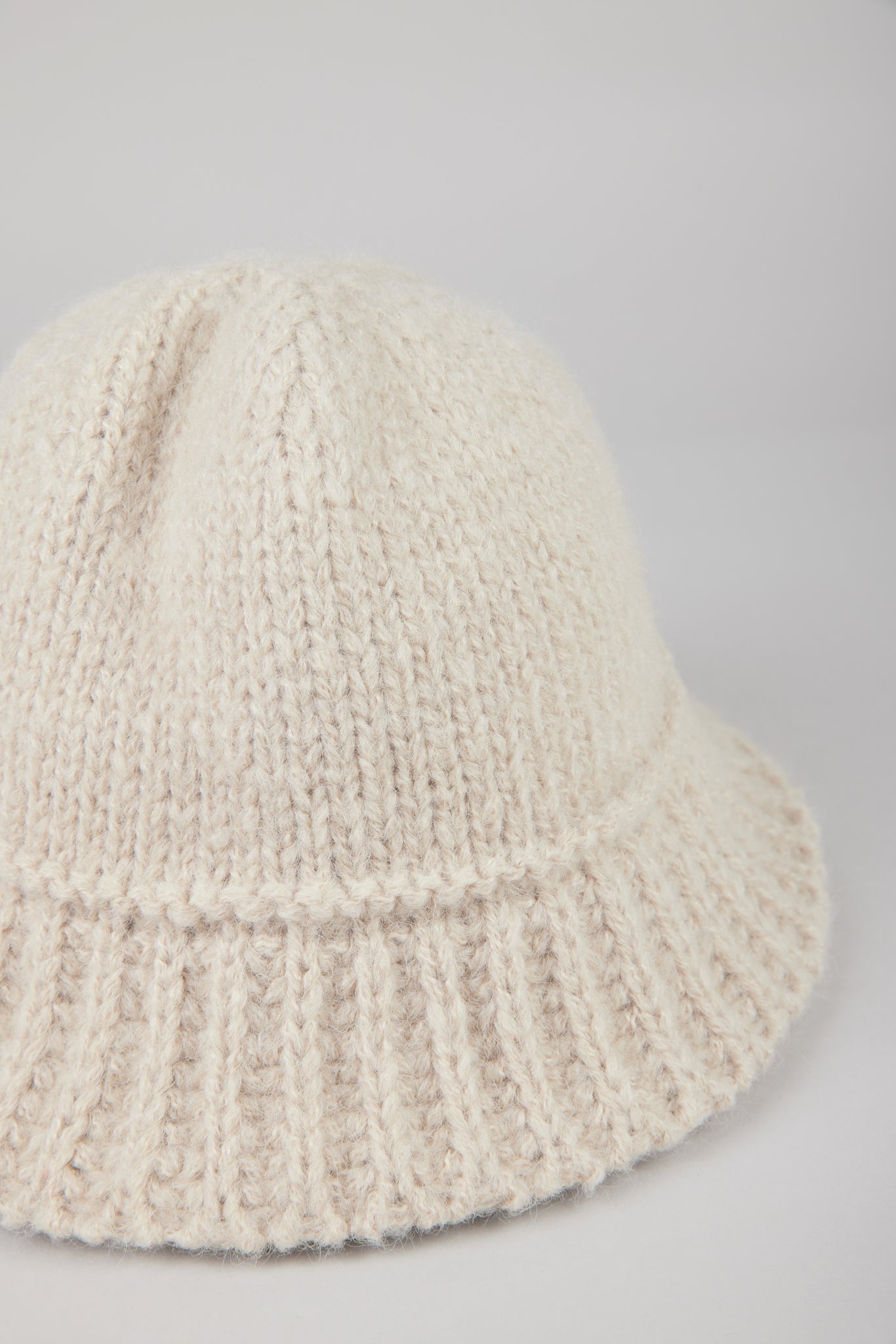 Light beige knit ribbed trim bucket hat_2
