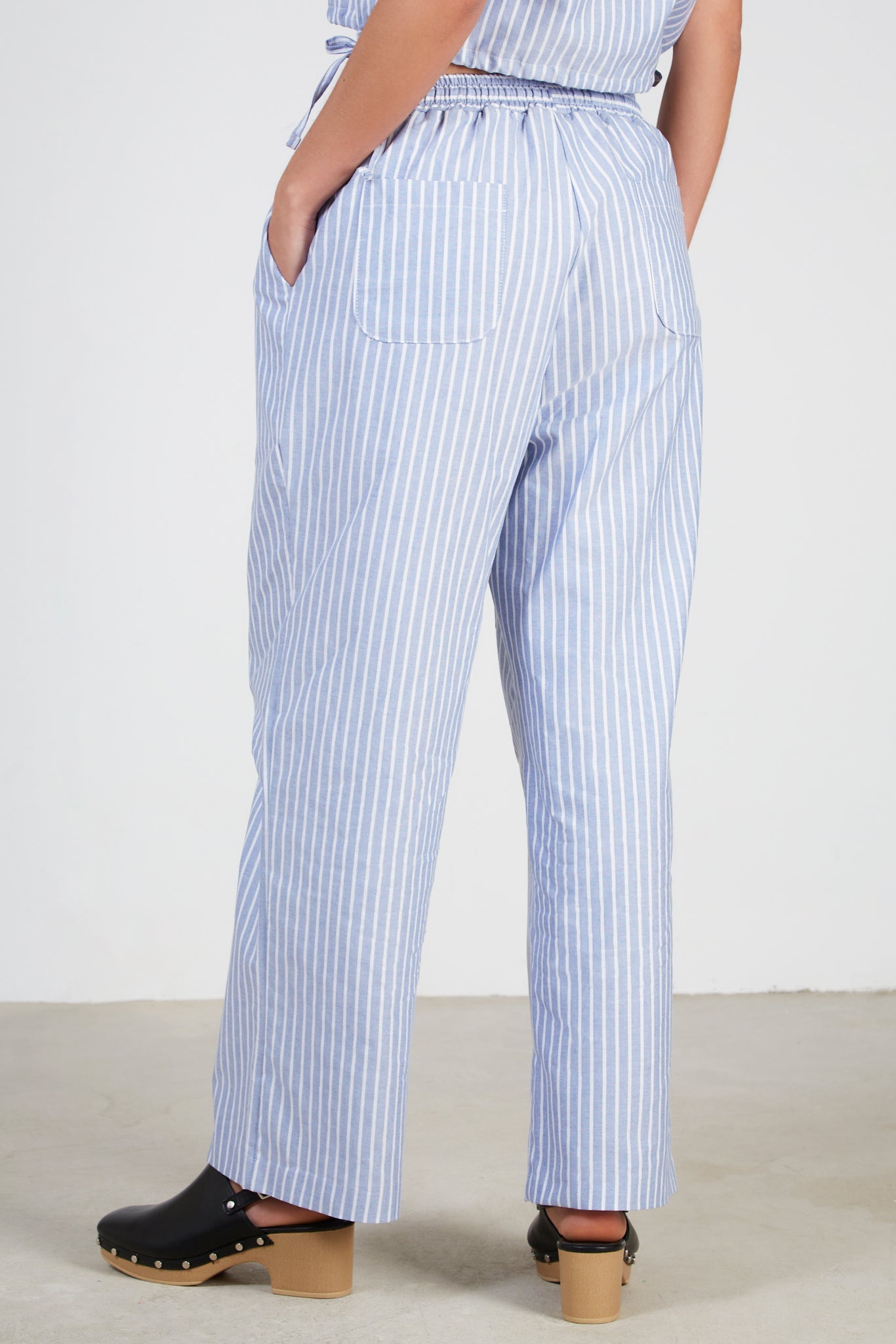 Light blue and white striped trousers_2