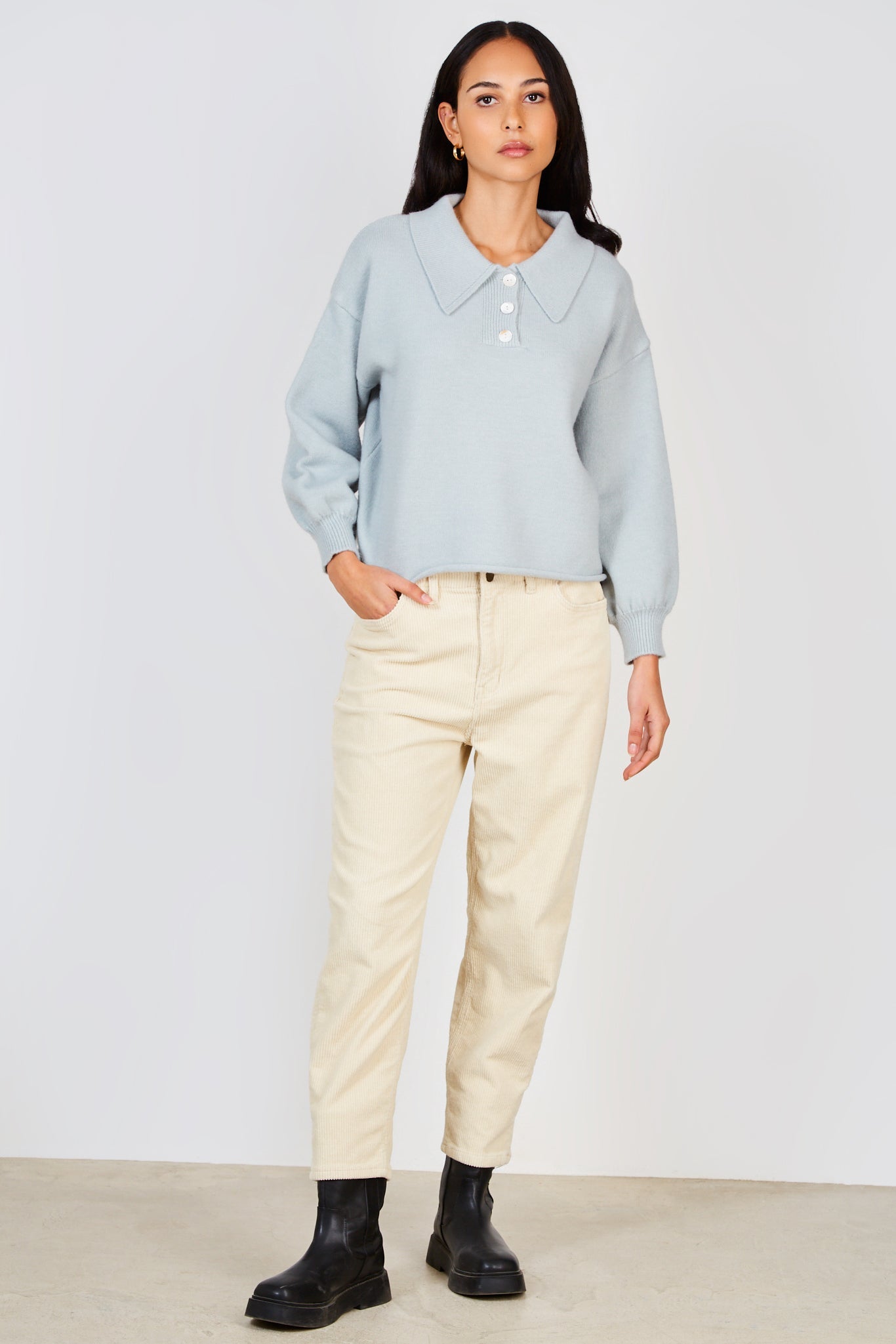Light blue giant collar button neck jumper_4
