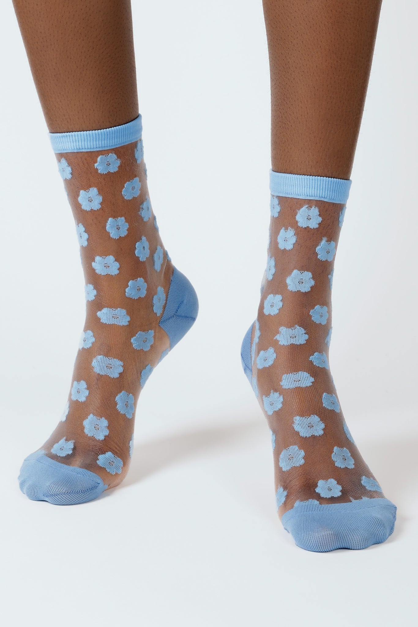 Light blue sheer tiny flower socks_2
