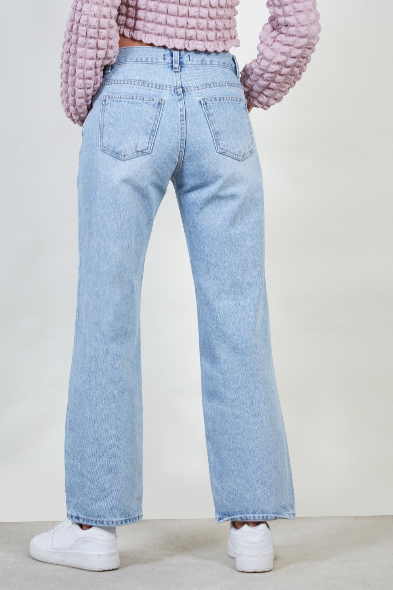 Light blue stove pipe jeans_2