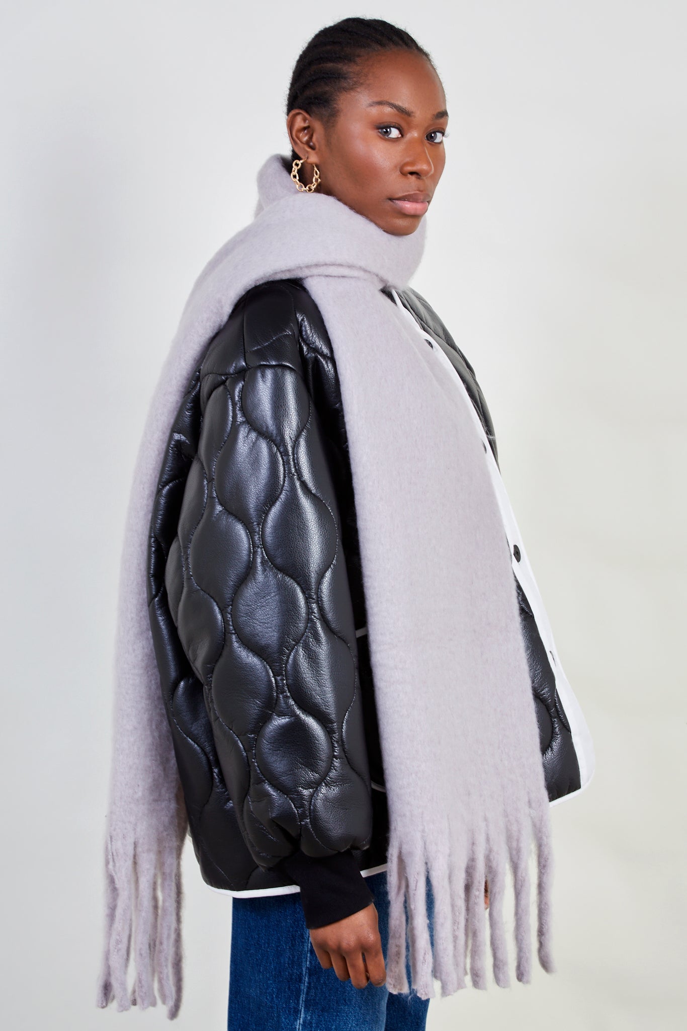 Light grey fuzzy thick scarf_4